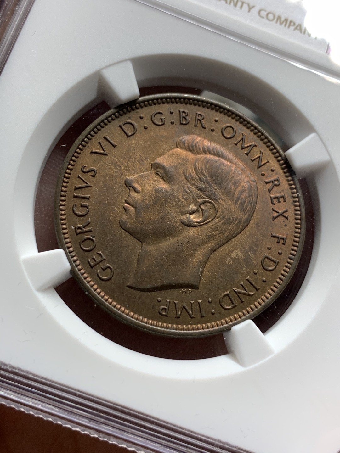 《竞宝斋》第106场-周日，周一 2场连拍（全场包邮） NGC-MS63BN 英国1937年乔治六世1便士铜币，乔治六世1便士首年份 巧克力包浆