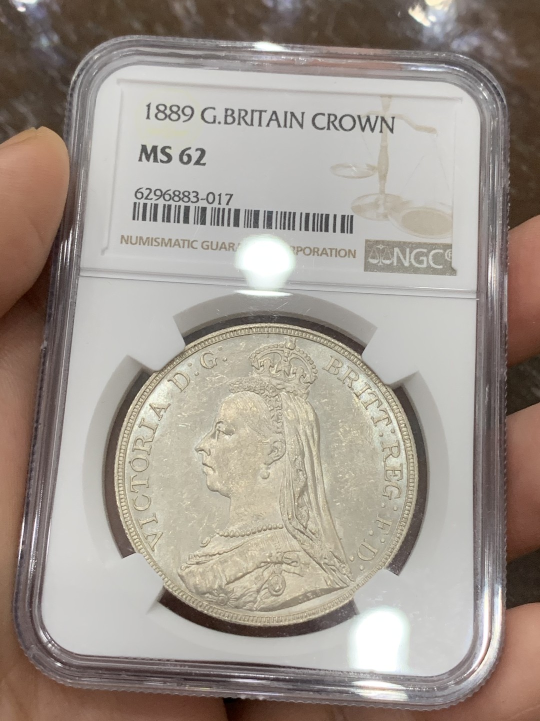 NGC MS62 英国1889年维多利亚高冠马剑一克朗银币原光品相背面好的吓人 