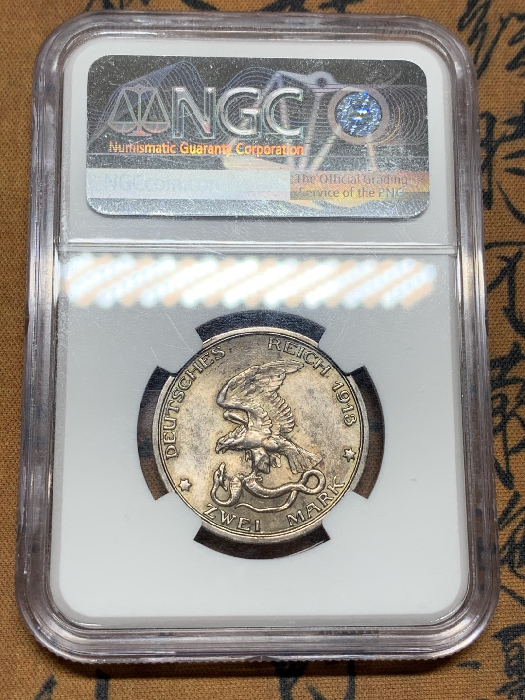 《竞宝斋》第106场-周日，周一 2场连拍（全场包邮） NGC-MS61 德国1913A 战胜拿破仑纪念2马克银币 双面黑金包浆 原光马克配上黑包浆状态优秀少见