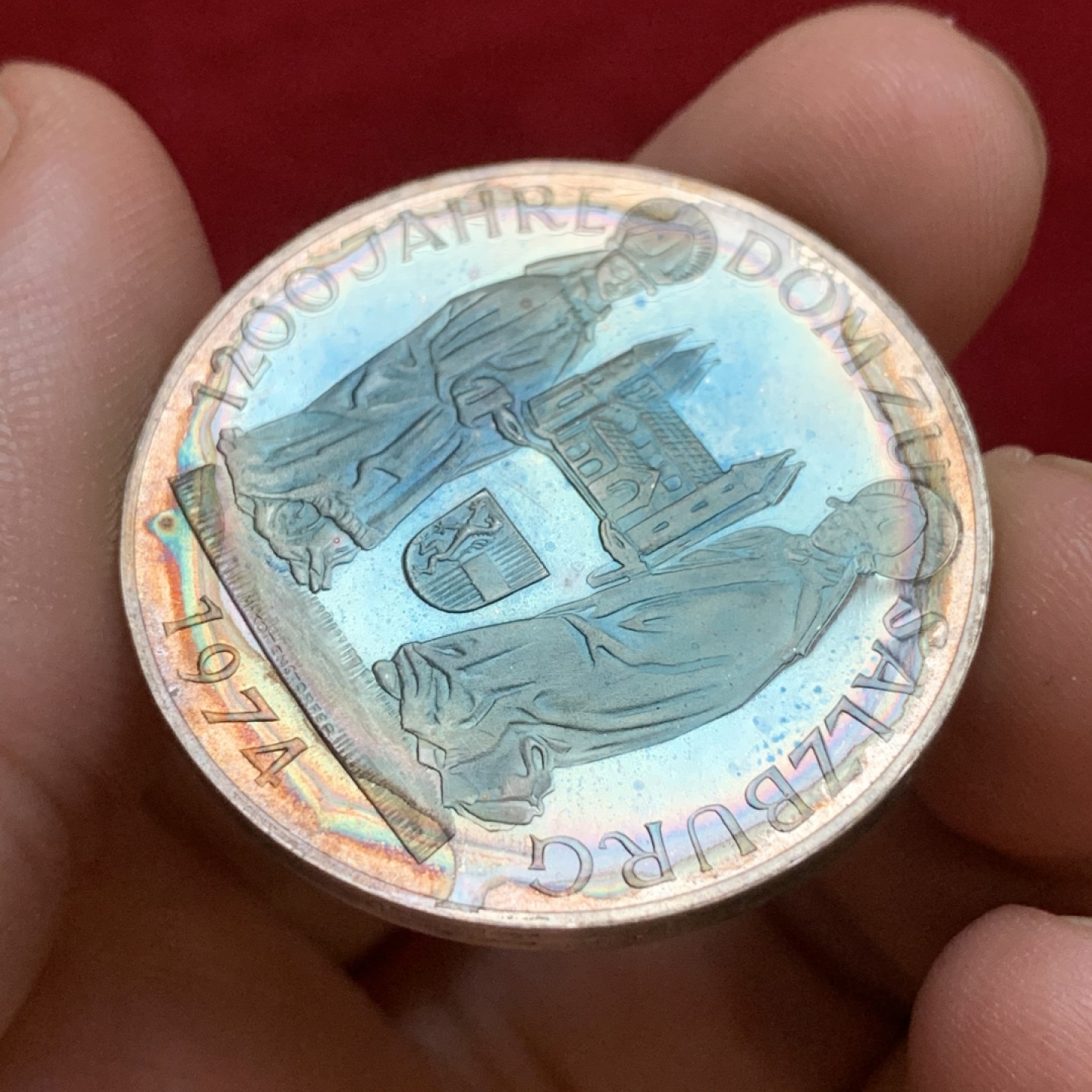 《竞宝斋》第106场-周日，周一 2场连拍（全场包邮） 奥地利共和国萨尔茨堡城市纪念银币 1974年 50先令精制币 这种是精制币放牛皮纸袋里生成的老彩十分亮眼