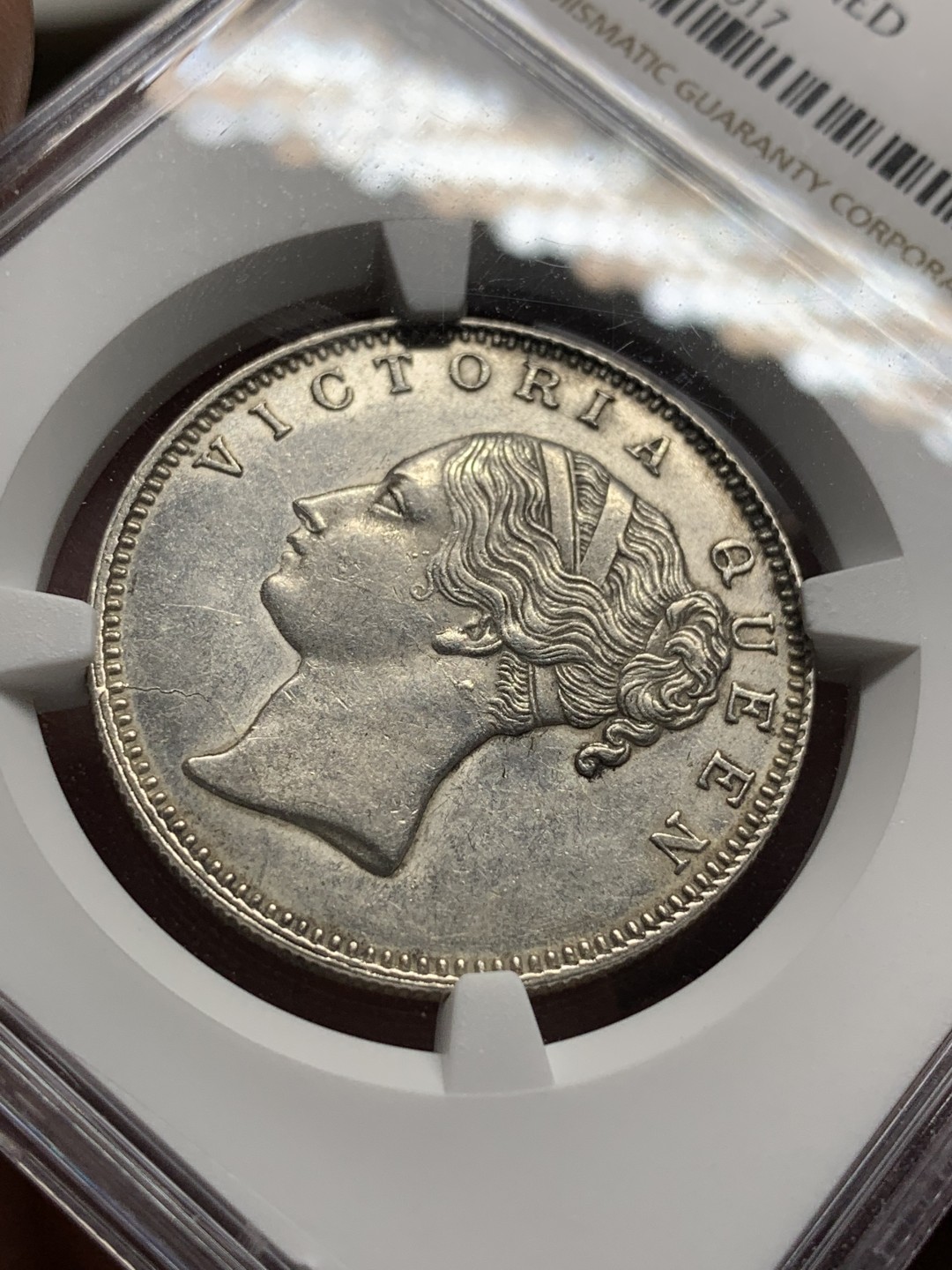 《竞宝斋》第106场-周日，周一 2场连拍（全场包邮） NGC UNC 1840年C 单辫卢比 双面原银光都在 背面老包浆稍稍有清洗 状态很不错