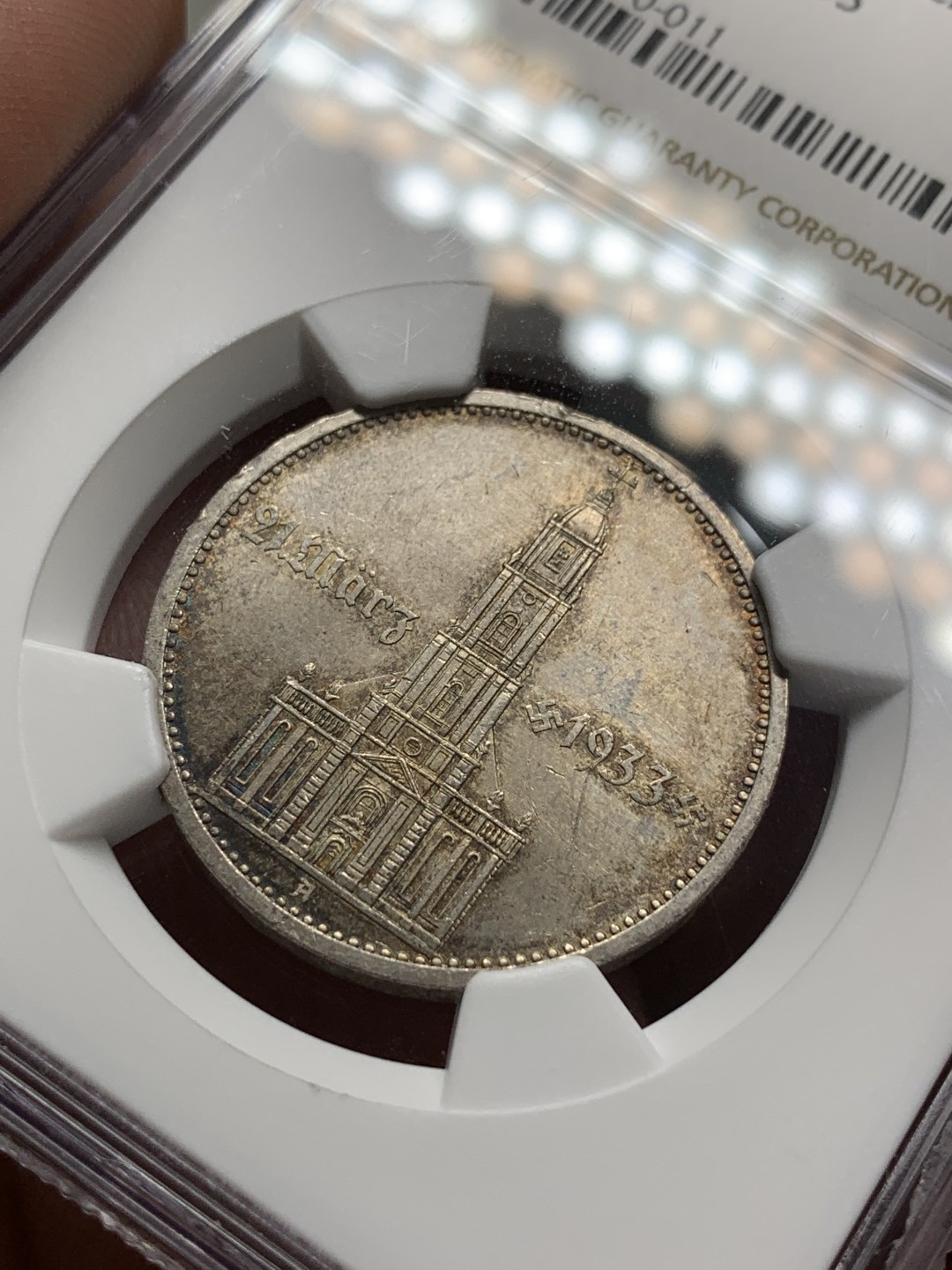 《竞宝斋》第106场-周日，周一 2场连拍（全场包邮） NGC-MS62 1934年加字教堂5马克 纪念小胡子上台一周年 该品种传世好味道难得