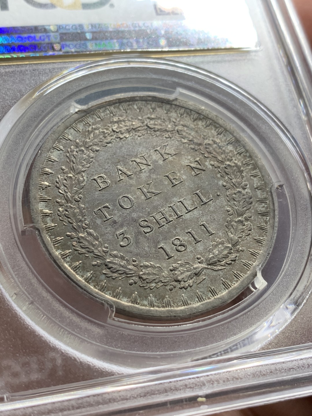 《竞宝斋》第106场-周日，周一 2场连拍（全场包邮） PCGS MS64 英格兰银行 1811年 双面深五彩 乔三大头 3先令银币 极少品种 书价高 高分难得