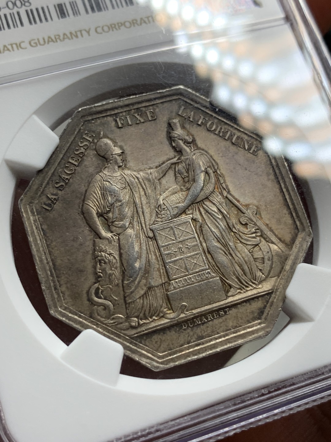 《竞宝斋》第106场-周日，周一 2场连拍（全场包邮） NGC-MS63 1800年法国法兰西银行八角代币 经典品种，五彩包浆