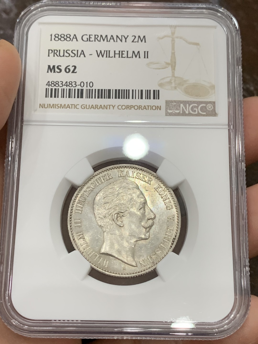 《竞宝斋》第106场-周日，周一 2场连拍（全场包邮） NGC-MS62，德国普鲁士1888 三皇之年威廉二世短翅2马克银币，原光品质，转光丝滑 只有14W的发行量