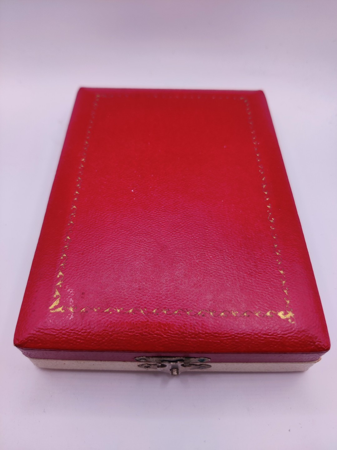 全场0元起拍 第六期 咸鱼国勋章制服拍卖专场 10月19日（周三）下午6：00开始 日本宝冠章叙勋纪念松竹梅银器果插一套 纯银制