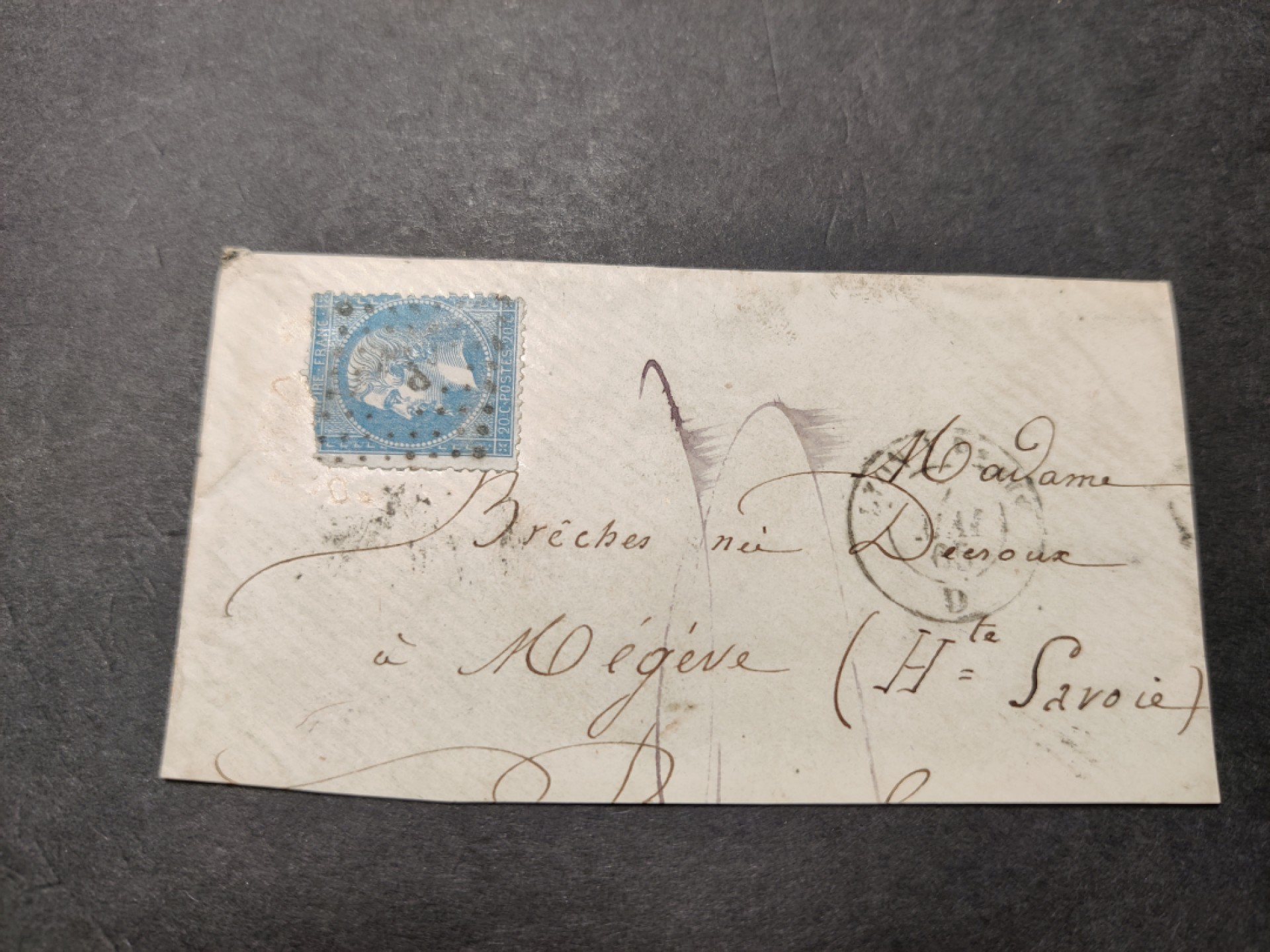 洪涛臻品 精选邮票限时拍卖第五十五期 1862年法国拿破仑三世20分邮票(2008年新票定价190美元)实寄封剪片,1865年5月7日寄于里昂(LYON) 。少见的极早古典邮品！多年收藏，每件都是唯一, 本期一次性上完, 唯一机会！清代大龙邮票上任意1枚盖1878年的邮戳早在一二十年前全世界都能卖一两万美元,这枚比1878年的大龙邮戳还要早10多年！终生保真！