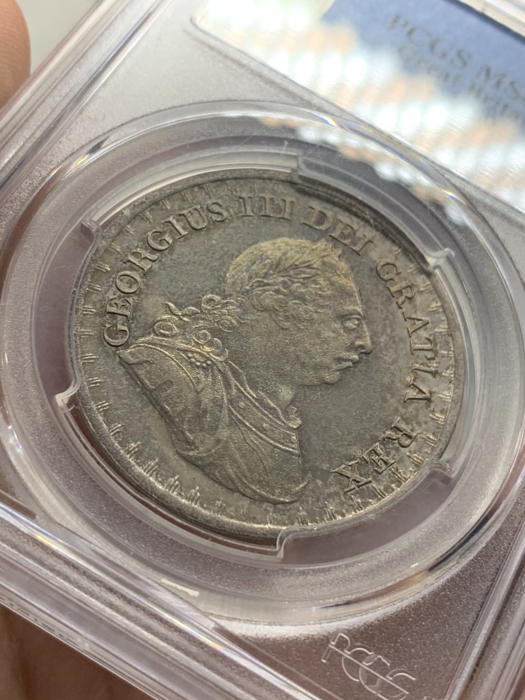 《竞宝斋》第106场-周日，周一 2场连拍（全场包邮） PCGS MS64 英格兰银行 1811年 双面深五彩 乔三大头 3先令银币 极少品种 书价高 高分难得