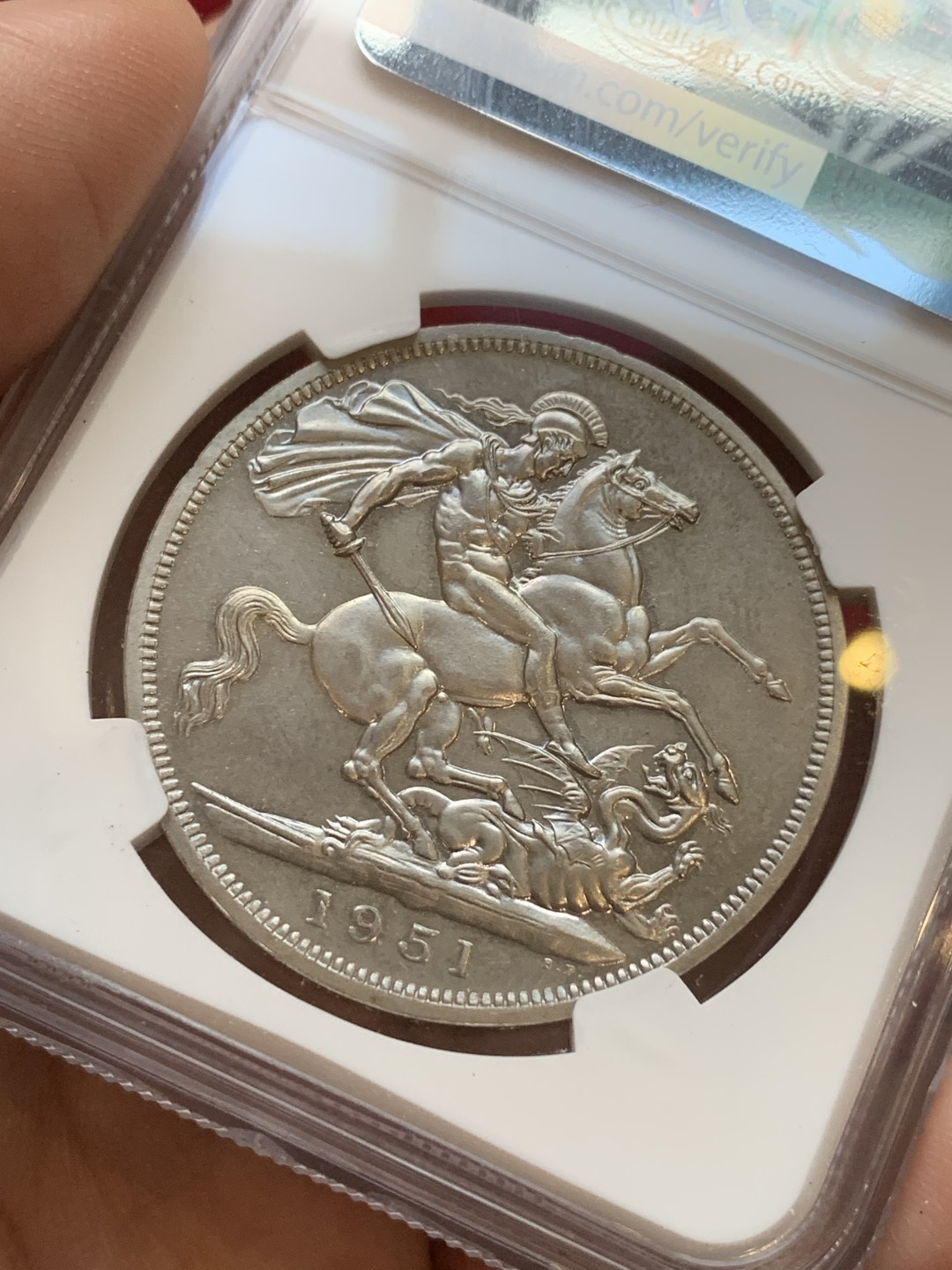 《竞宝斋》第106场-周日，周一 2场连拍（全场包邮） NGC-PL63 英国1951年镍马剑克朗，英国唯一的镍制马剑克朗，带原盒证书一起，很有纪念意义