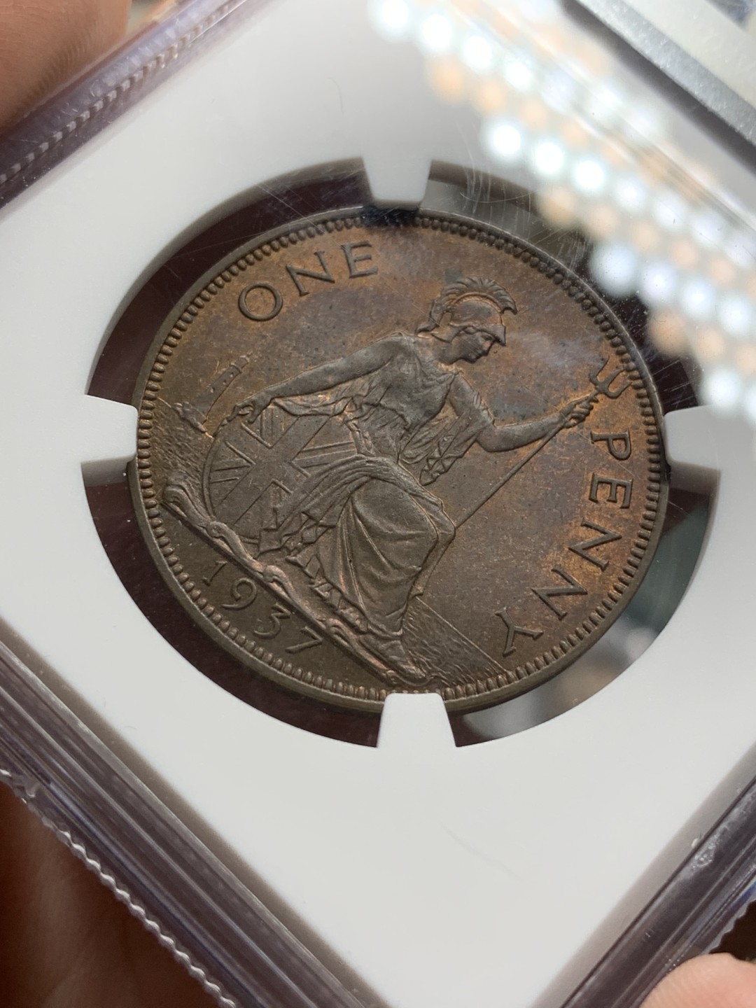 《竞宝斋》第106场-周日，周一 2场连拍（全场包邮） NGC-MS63BN 英国1937年乔治六世1便士铜币，乔治六世1便士首年份 巧克力包浆