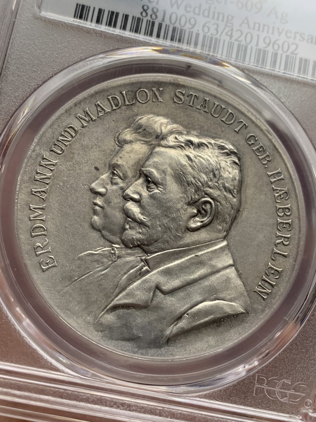 《竞宝斋》第106场-周日，周一 2场连拍（全场包邮） PCGS-SP63 德国 1903年 纽伦堡银婚城市景观屠龙银章 PCGS唯一冠军分 汇聚了婚章、城市景观、屠龙三大热门元素 艺术品一样