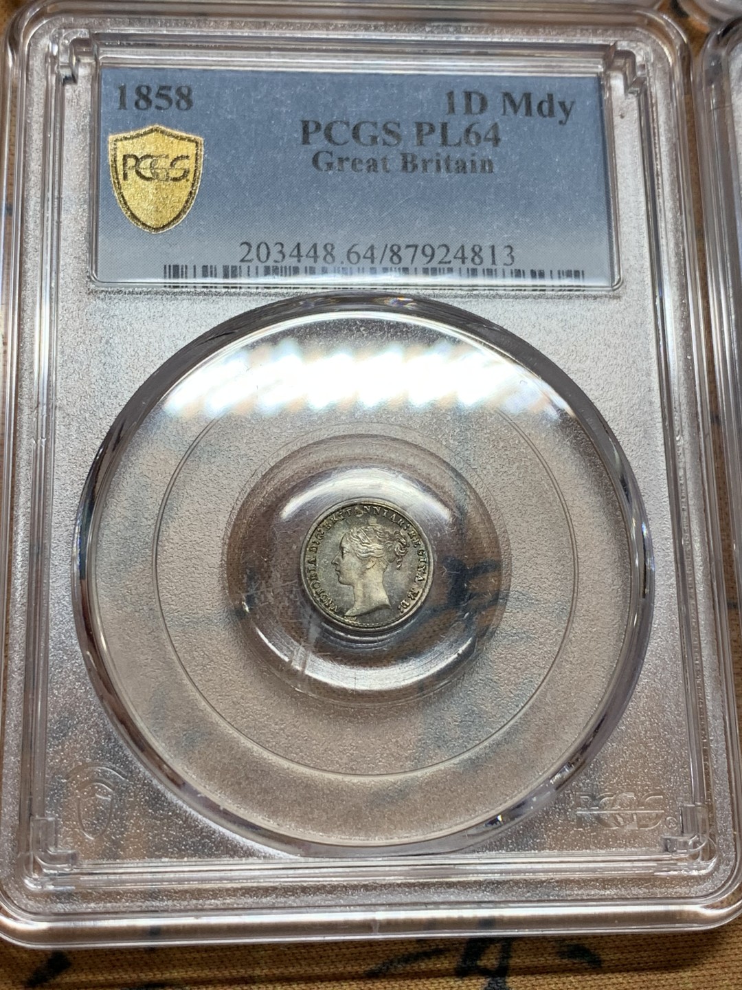 《竞宝斋》第106场-周日，周一 2场连拍（全场包邮） PCGS PL64-65 英国 1858年 维多利亚濯足币，PL首见，全是冠亚军分。早期濯足币存世稀少，非后期可比