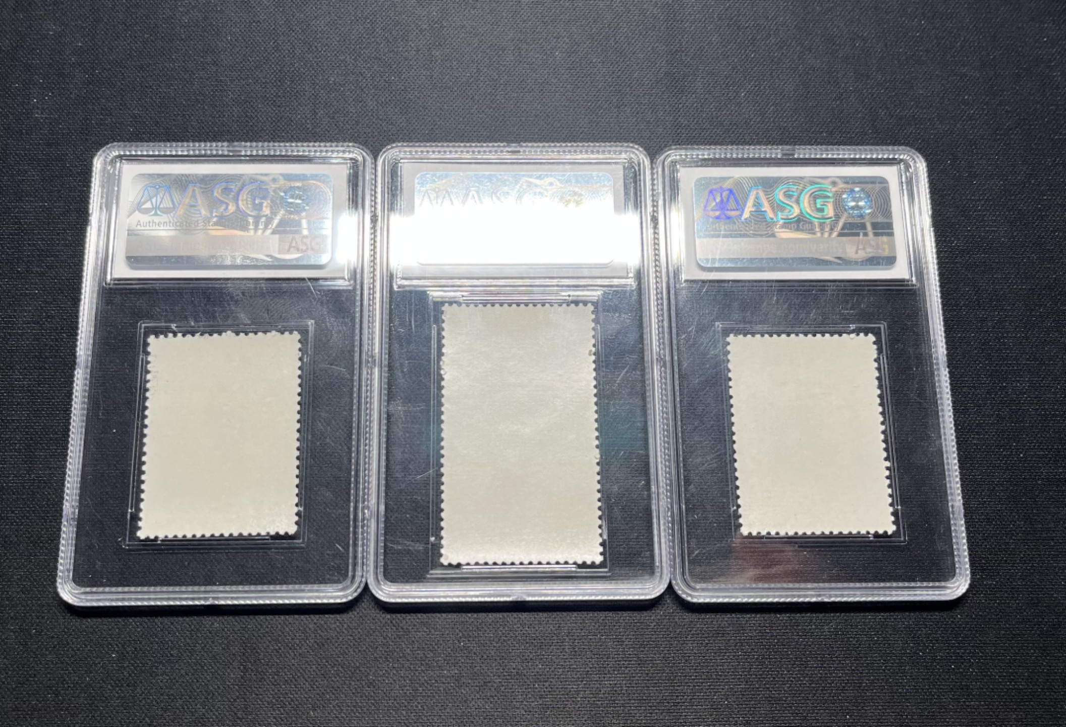 洪涛臻品 精选邮票限时拍卖第五十五期 特59熊猫新全  两枚85分，3-3  90分OG   老纪特人气经典套票★背胶白润★状态一流，低分高能，无折无黄，状态一流，新票全品货非常少，能评级的资源十分有限。注意捡漏