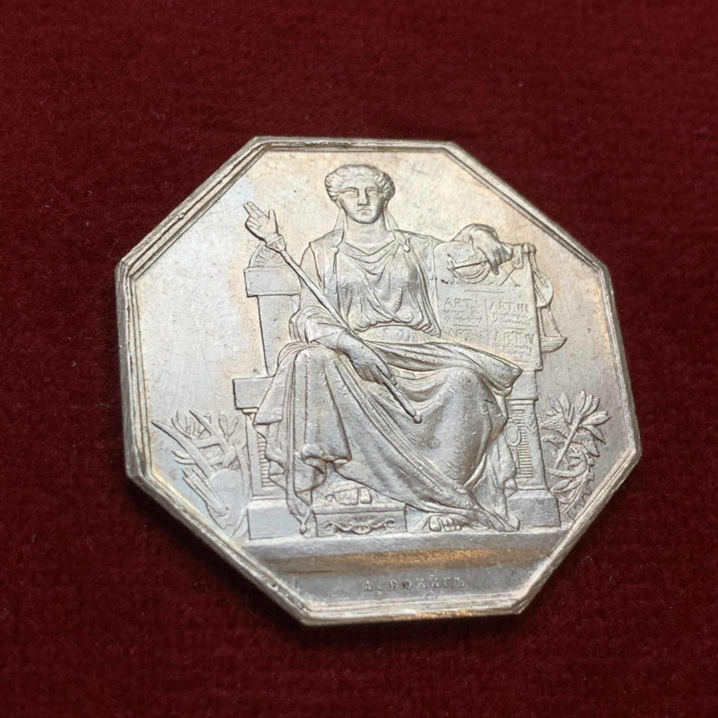 《竞宝斋》第106场-周日，周一 2场连拍（全场包邮） 法国 拉罗谢尔区 公证人 八角银质代币 14.4克 对角33.8mm 丰饶角 银标