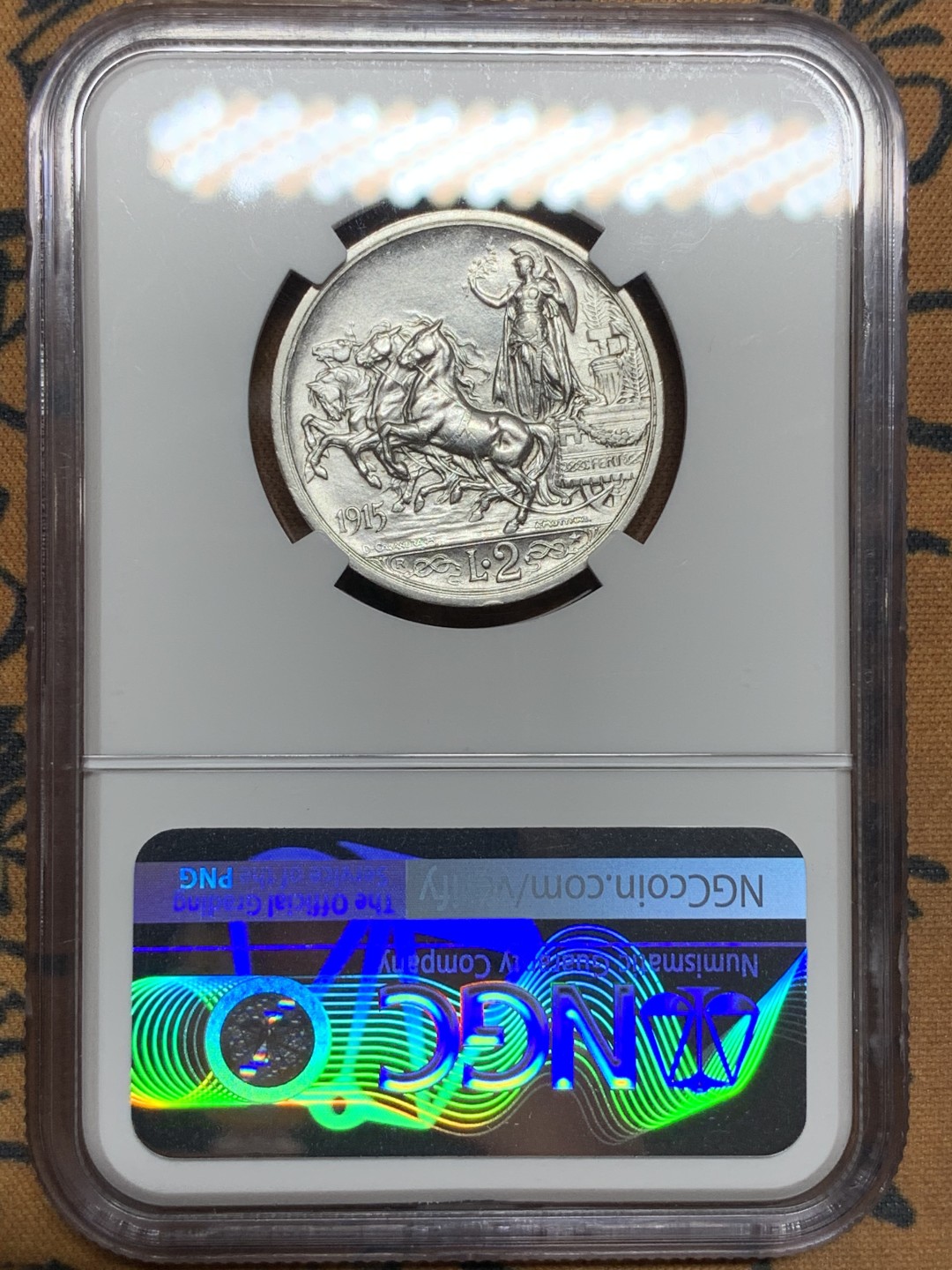 《竞宝斋》第106场-周日，周一 2场连拍（全场包邮） NGC AU58 意大利 1915年 马车2里拉银币 细节味道都不错
