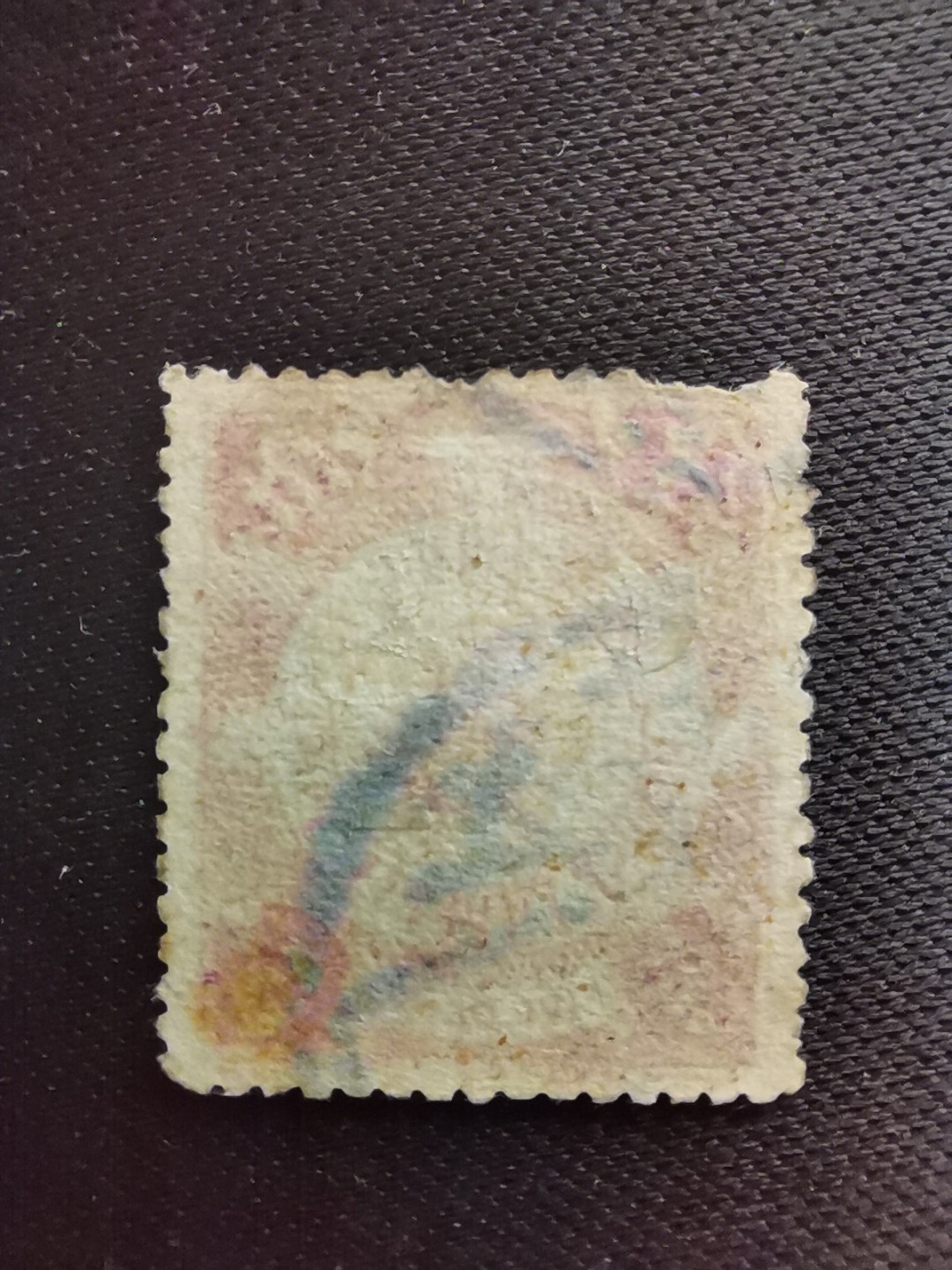洪涛臻品 精选邮票限时拍卖第六十期 龙票, 5分, 1912年楷体字加盖,❤发行量17.7万枚❤作为邮政每天使用的普通邮票 ,这个发行量太小了, 还没有纪念邮票多(宣统邮票发行100万套,纪94梅兰芳发行150万套), 更比未加盖的龙票发行量少太多了！百年老邮票, 难免有瑕疵, 入手文物级邮票的机会💝尾图有惊喜