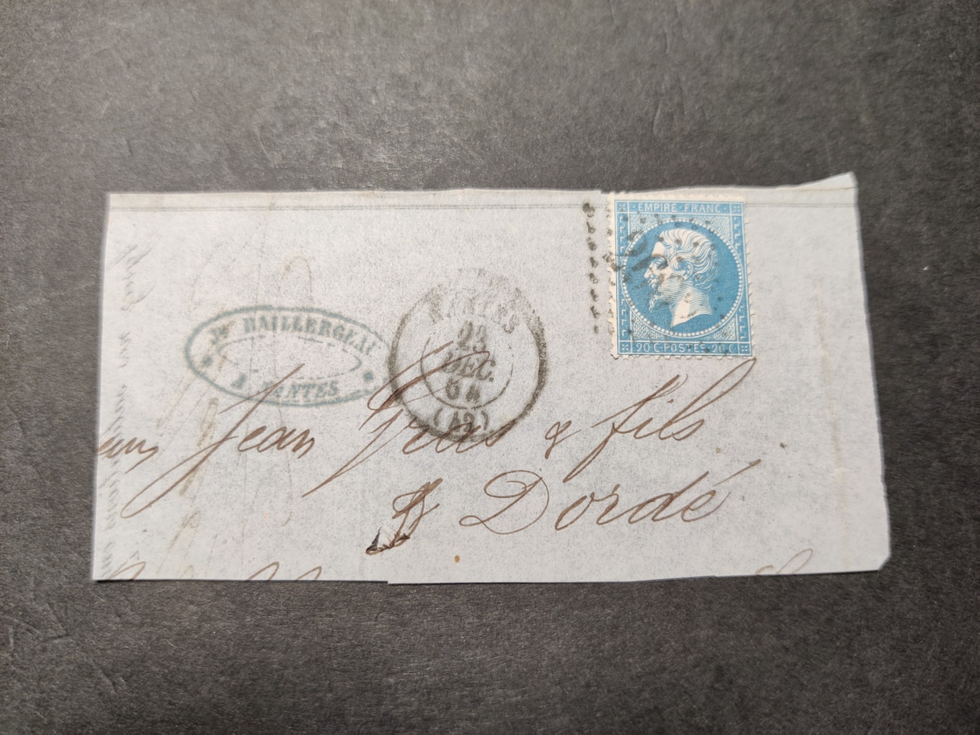 洪涛臻品 精选邮票限时拍卖第五十五期 1862年法国拿破仑三世20分邮票(2008年新票定价190美元)实寄封剪片,1864年12月23日寄于芒特(MANTES)。少见的极早古典邮品！多年收藏，每件都是唯一, 本期一次性上完, 唯一机会！清代大龙邮票上任意1枚盖1878年的邮戳早在一二十年前全世界都能卖一两万美元,这枚比1878年的大龙邮戳还要早10多年！终生保真！