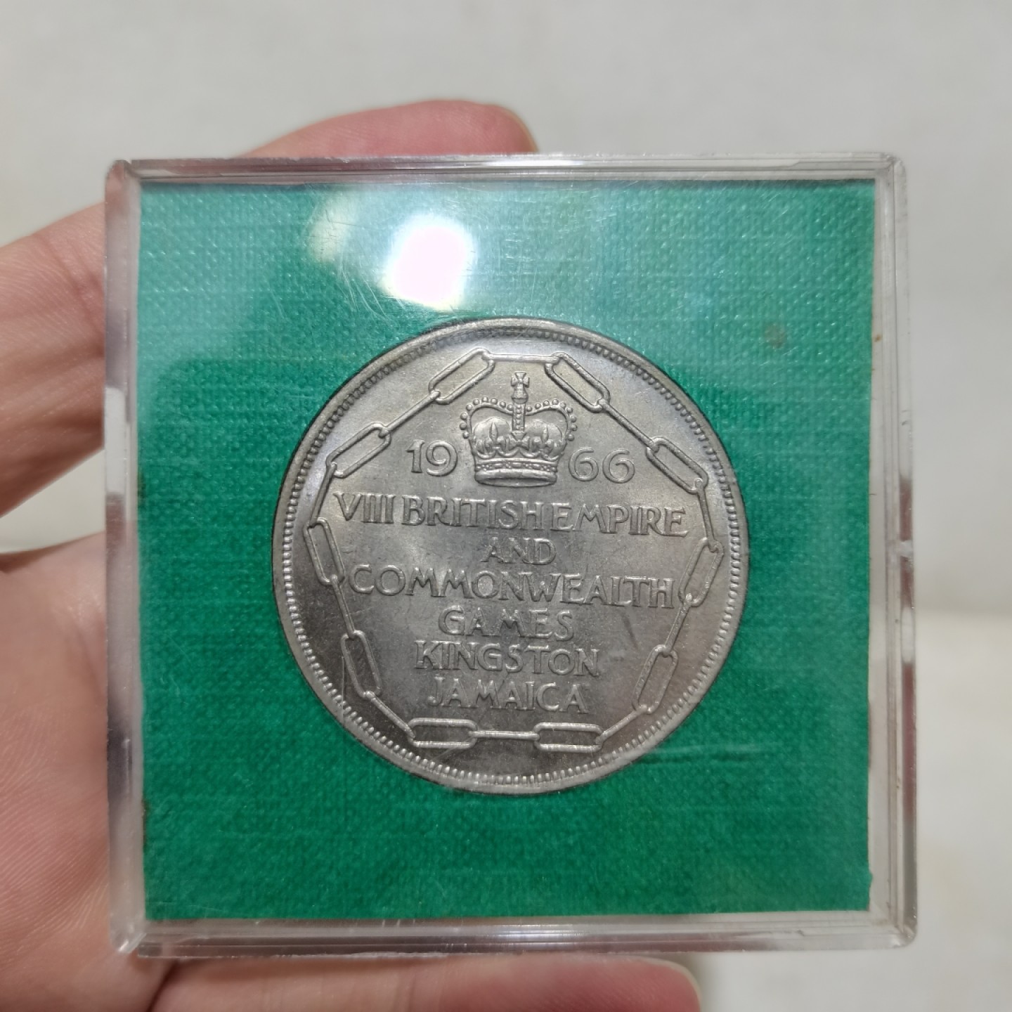 爱淘收藏麦稀奇专场首拍，包邮无押无佣金. 原盒牙买加1966年英联邦运动会5先令克朗币纪念币