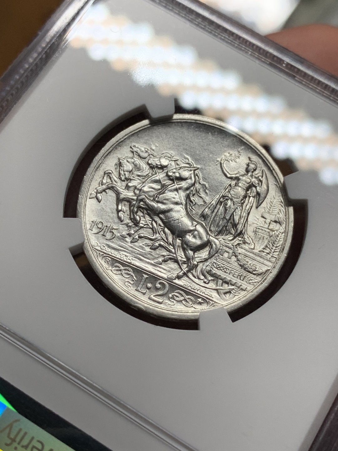 《竞宝斋》第106场-周日，周一 2场连拍（全场包邮） NGC AU58 意大利 1915年 马车2里拉银币 细节味道都不错