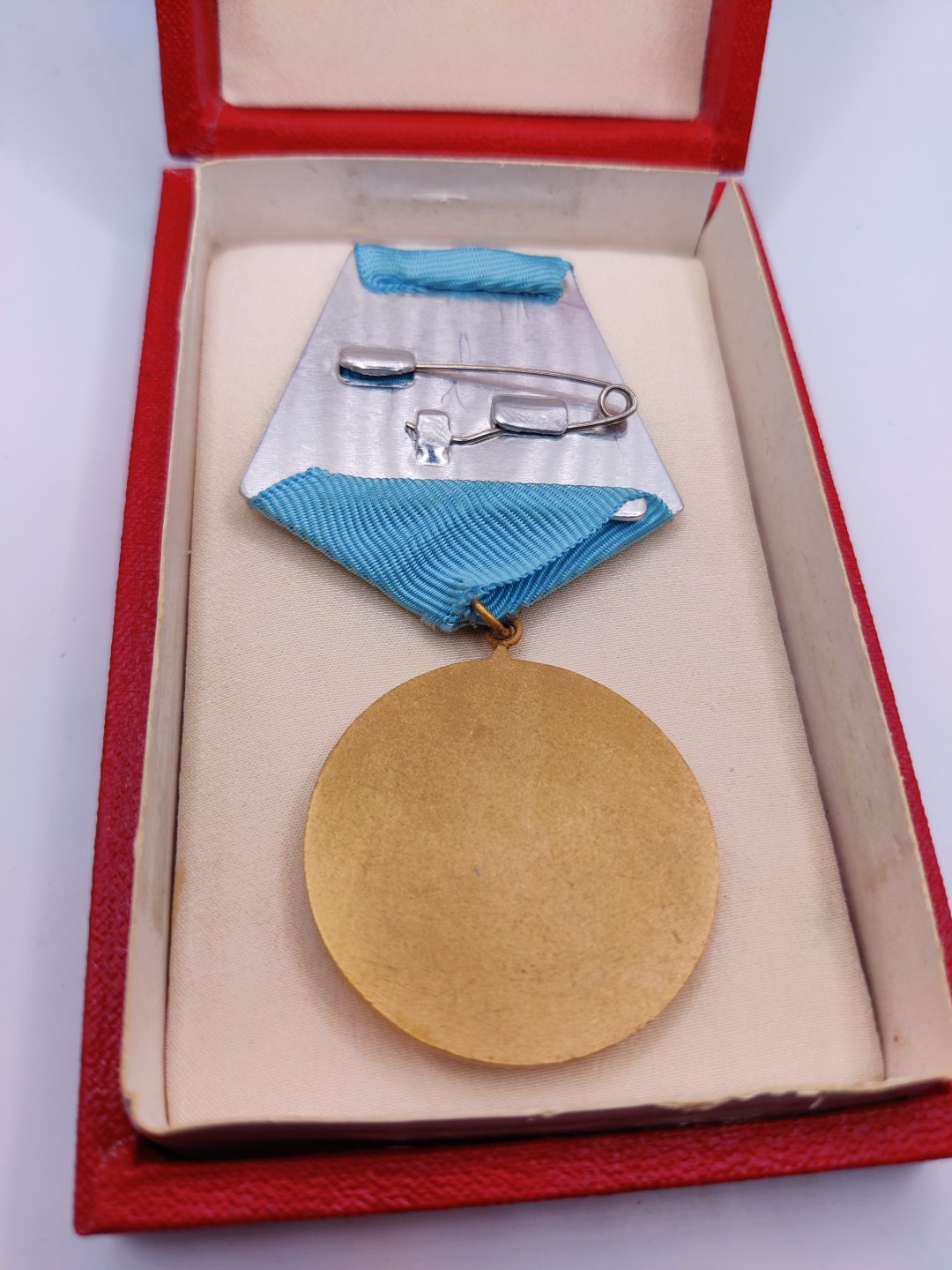 全场0元起拍 第六期 咸鱼国勋章制服拍卖专场 10月19日（周三）下午6：00开始 保加利亚一级圣西里尔与美多德勋章带盒