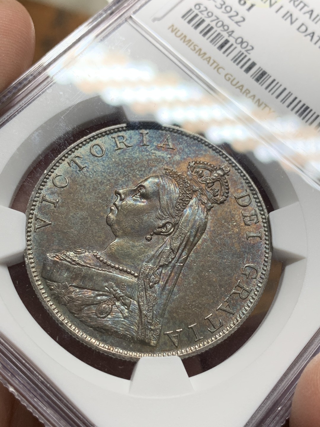 《竞宝斋》第106场-周日，周一 2场连拍（全场包邮） NGC MS61 英国1887年维多利亚高冠4先令双弗洛林银币原光五彩，罗马体