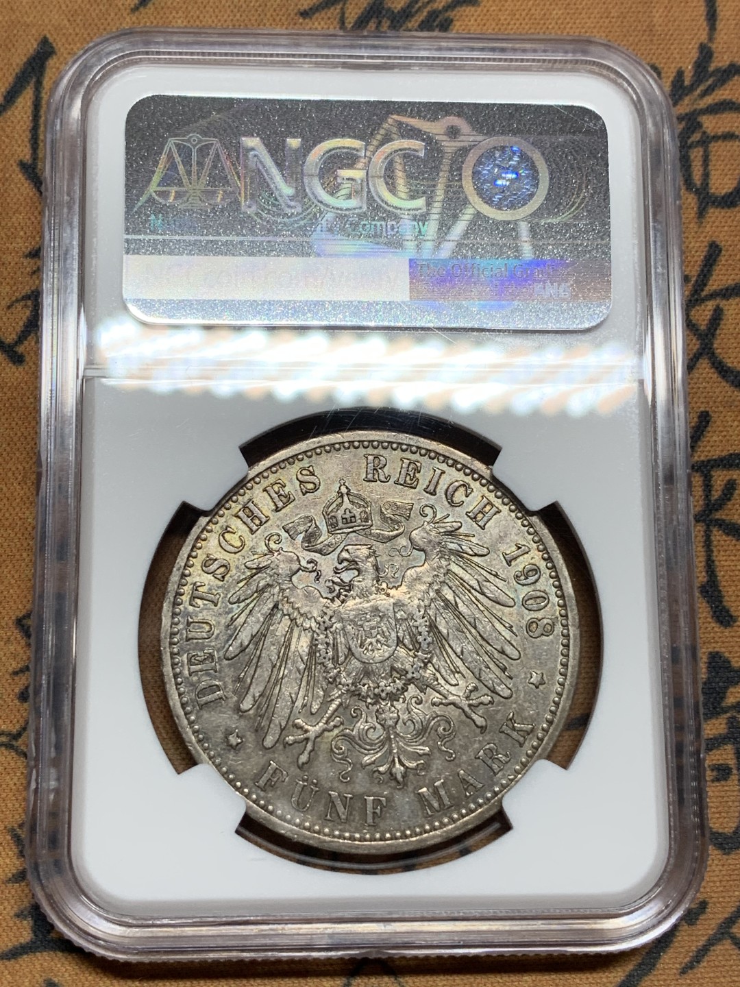 《竞宝斋》第106场-周日，周一 2场连拍（全场包邮） NGC-AU53 德国普鲁士 1908年 威廉二世5马克大银币 原味带彩包浆 非常漂亮