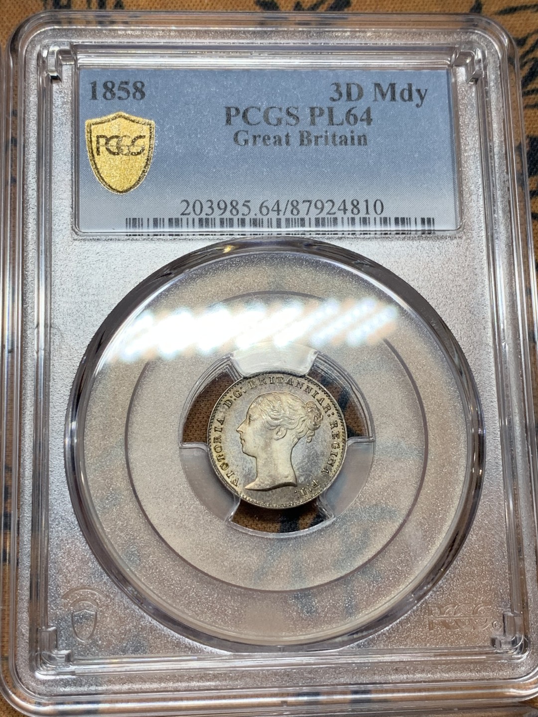 《竞宝斋》第106场-周日，周一 2场连拍（全场包邮） PCGS PL64-65 英国 1858年 维多利亚濯足币，PL首见，全是冠亚军分。早期濯足币存世稀少，非后期可比