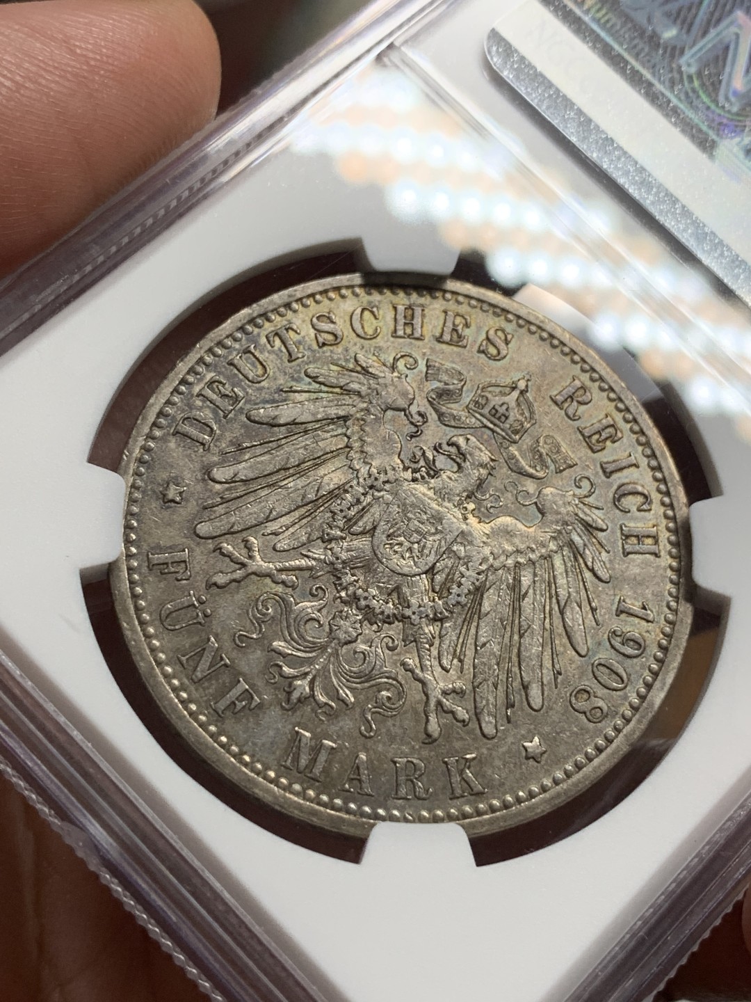 《竞宝斋》第106场-周日，周一 2场连拍（全场包邮） NGC-AU53 德国普鲁士 1908年 威廉二世5马克大银币 原味带彩包浆 非常漂亮