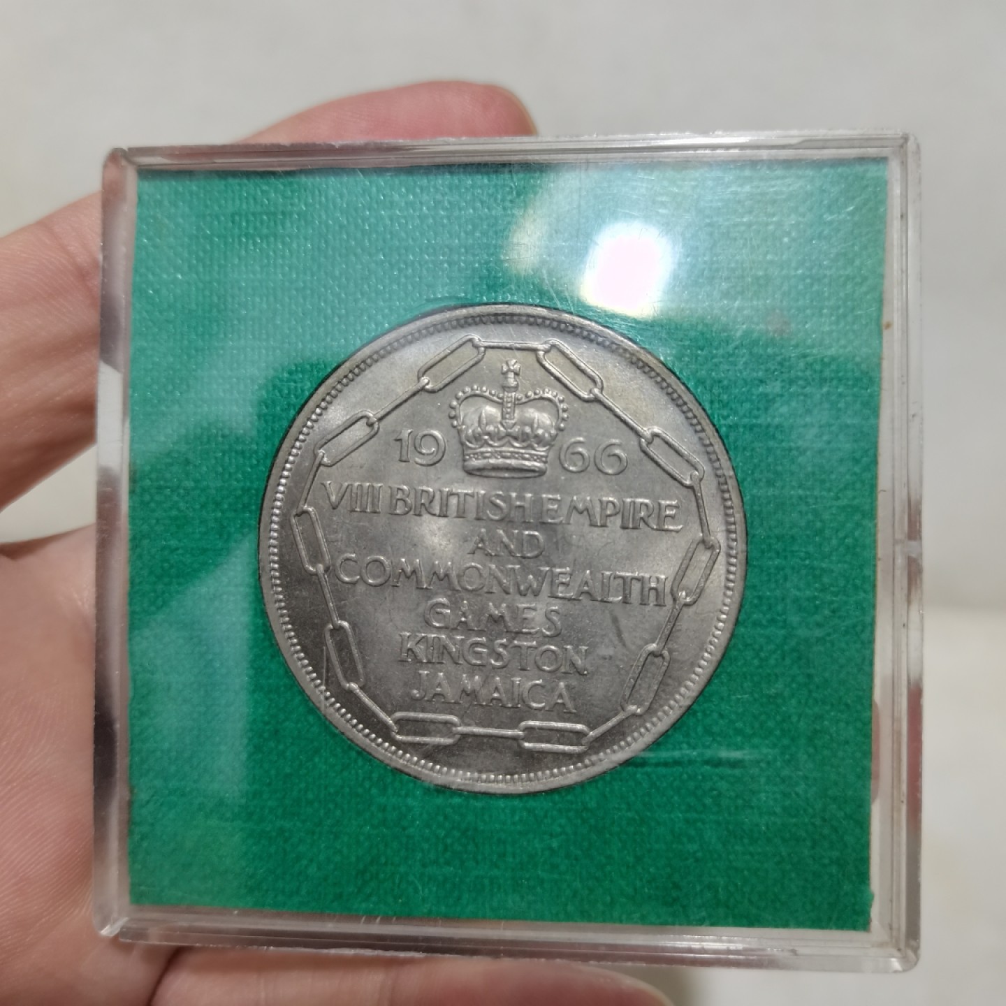 爱淘收藏麦稀奇专场首拍，包邮无押无佣金. 原盒牙买加1966年英联邦运动会5先令克朗币纪念币
