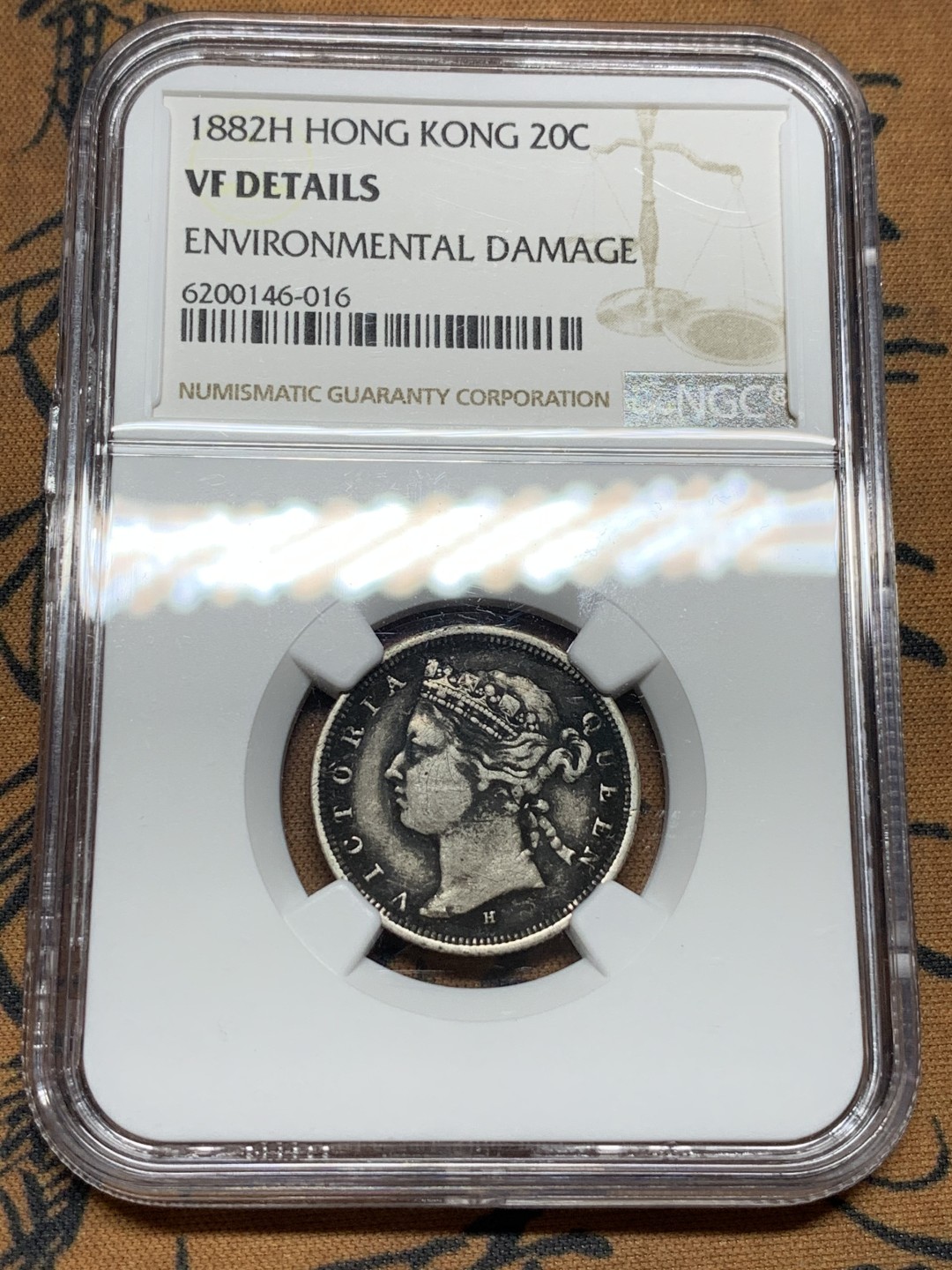 《竞宝斋》第106场-周日，周一 2场连拍（全场包邮） NGC-VFD 香港 1882年 贰毫 银币，H版 自然的味道