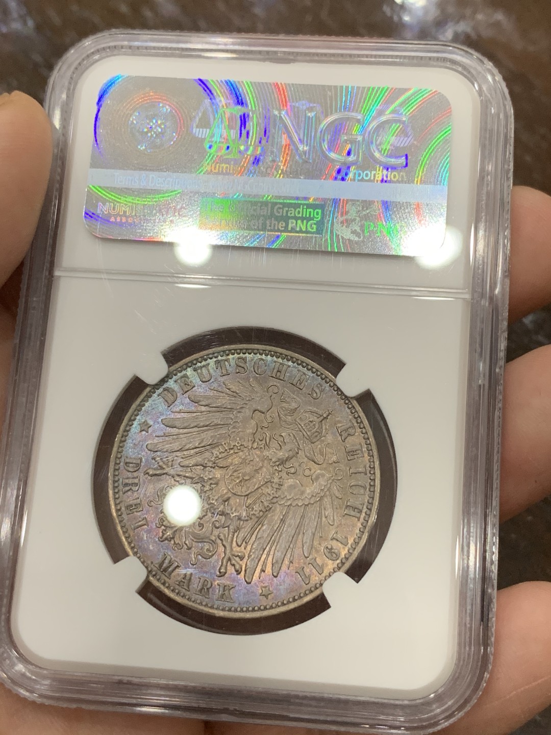 《竞宝斋》第106场-周日，周一 2场连拍（全场包邮） NGC-MS62 德国1911年萨克森3马克，紫色包浆很漂亮，喜欢包浆的可以关注一下