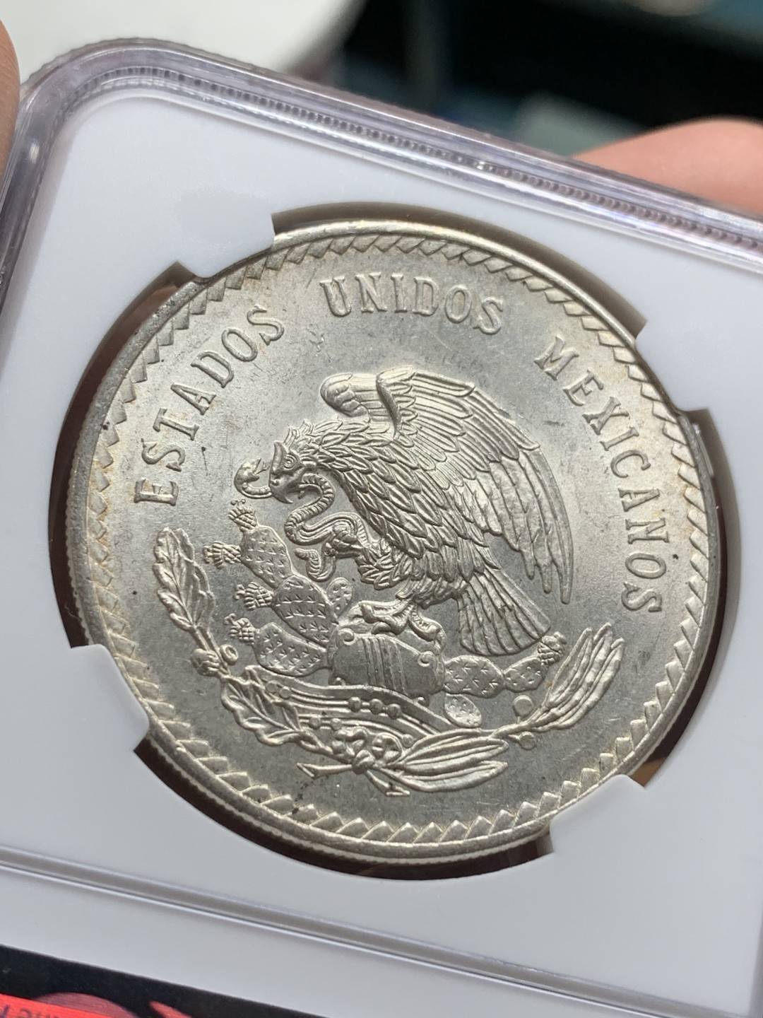 《竞宝斋》第106场-周日，周一 2场连拍（全场包邮） NGC-MS63 墨西哥1947年 印第安人头像5比索大银币 原光好品