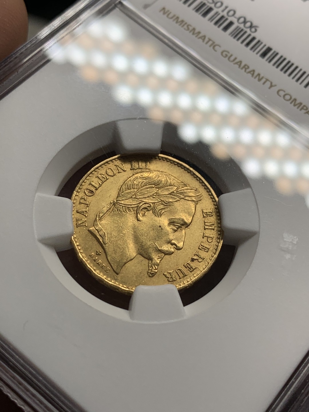 《竞宝斋》第106场-周日，周一 2场连拍（全场包邮） NGC-MS62 1869BB法国拿三桂冠版20法郎金币，细节清晰，好品难得