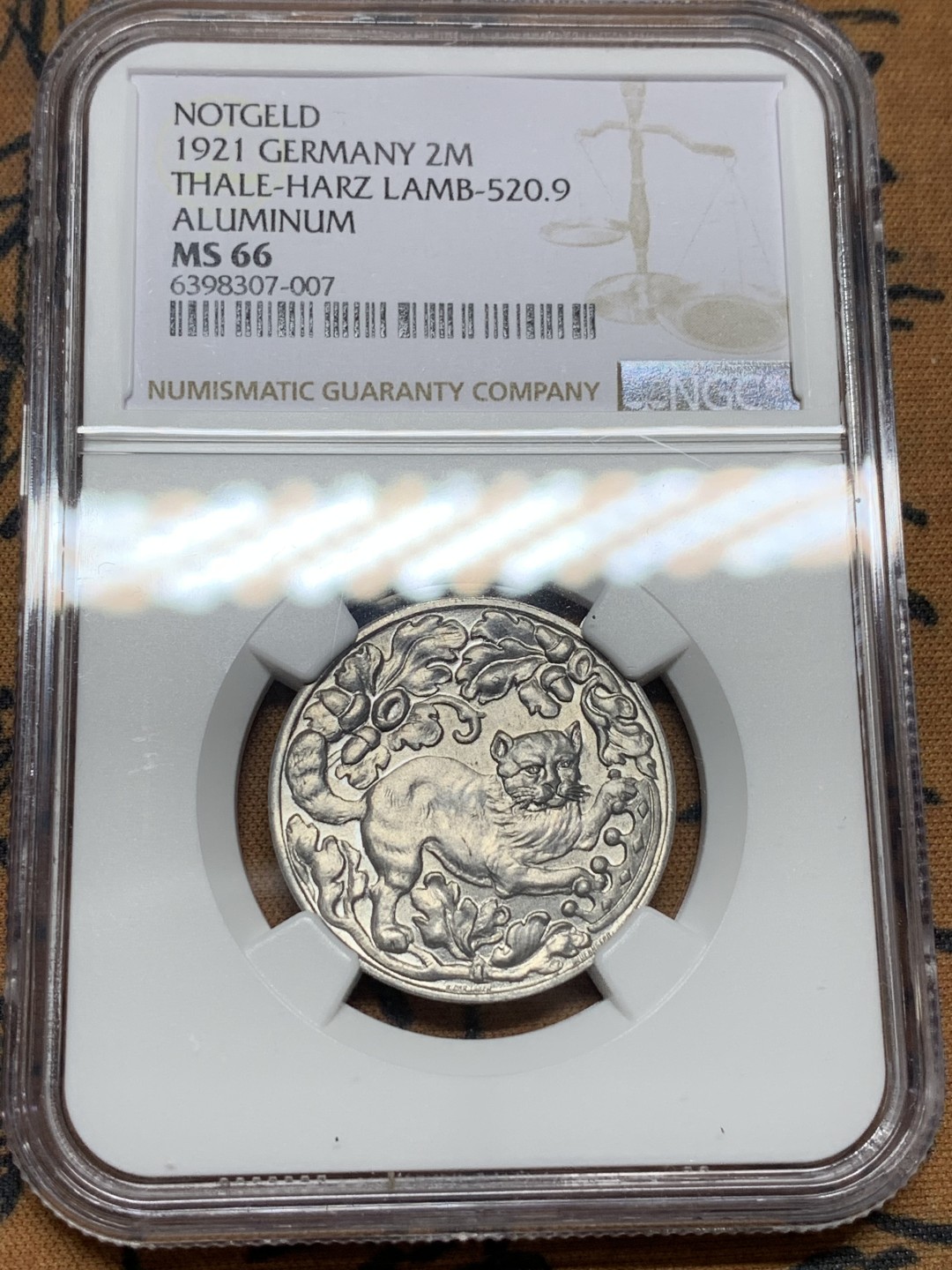 《竞宝斋》第106场-周日，周一 2场连拍（全场包邮） NGC MS66冠军！ 德紧珍藏级尖货 1921年塔勒2马克大猫大铝币，绝美设计传世精品，难得的珍藏良机！