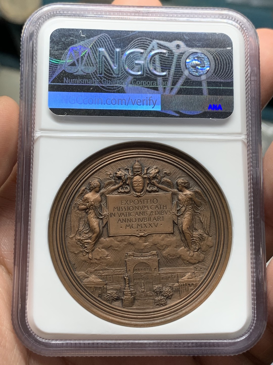 《竞宝斋》第106场-周日，周一 2场连拍（全场包邮） NGC MS64 梵蒂冈 1925年教皇博览会高浮雕铜章 浮雕工艺与精美程度 超乎想象 加厚盒装不可错过