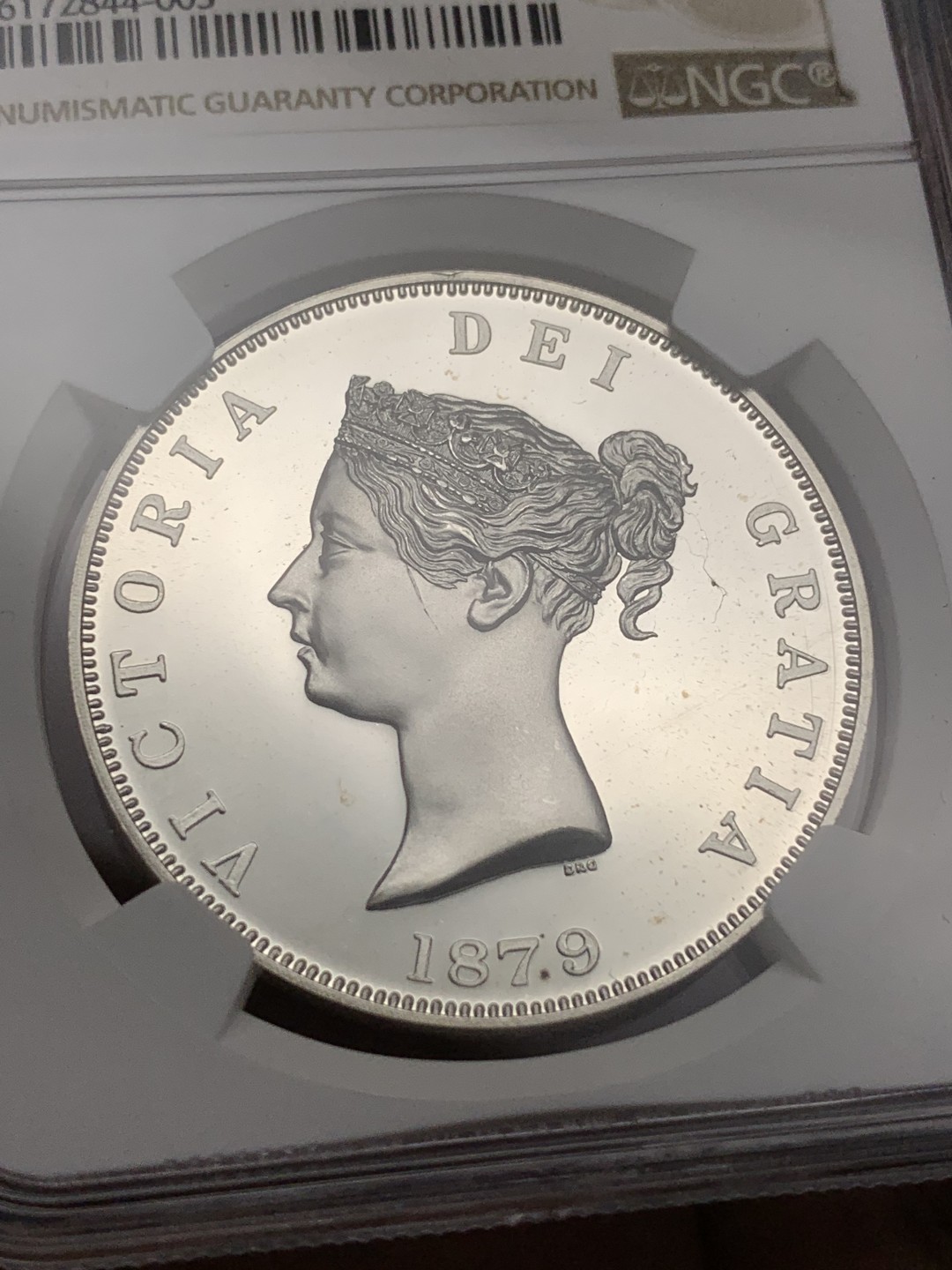 《竞宝斋》第106场-周日，周一 2场连拍（全场包邮） NGC PF67UL 英国 1879年 英国维多利亚克朗，银质样币 超高浮雕，状态好（应该2000年复刻）