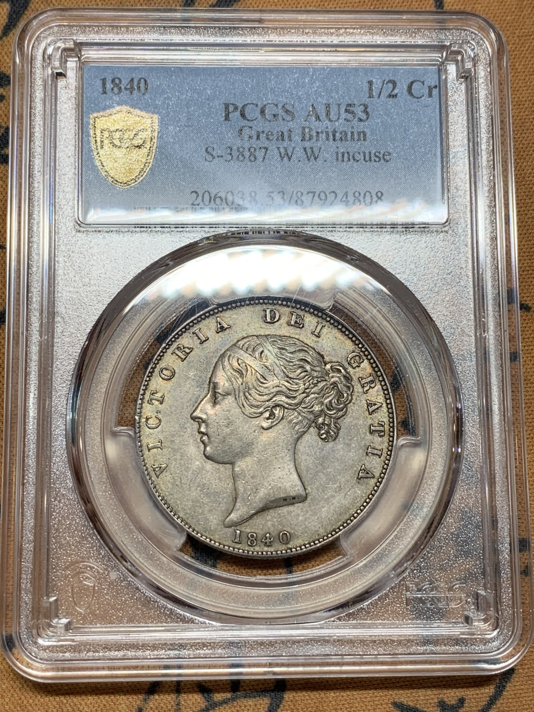 《竞宝斋》第106场-周日，周一 2场连拍（全场包邮） PCGS-AU53 1840年 英国维多利亚半克朗 S级珍惜度，早期小维半克朗外拍价格几乎是 后期版本的一倍