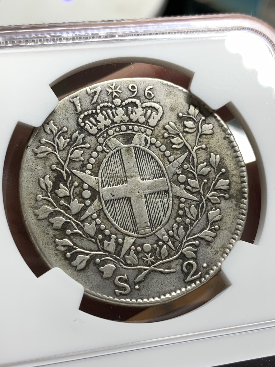 《竞宝斋》第106场-周日，周一 2场连拍（全场包邮） NGC-VF 马耳他骑士团1796年 伊曼纽尔.罗汉 2Scudi银币 非常少见的品种