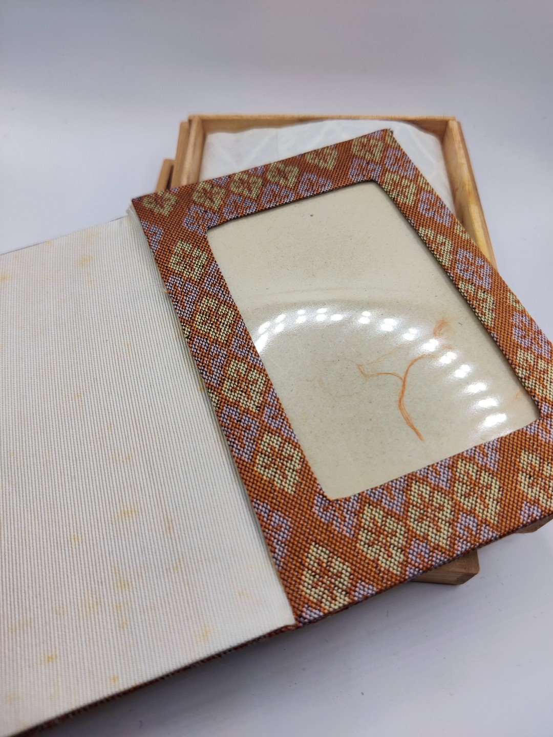 全场0元起拍 第六期 咸鱼国勋章制服拍卖专场 10月19日（周三）下午6：00开始 日本神宫纪念卡套 带桐木盒