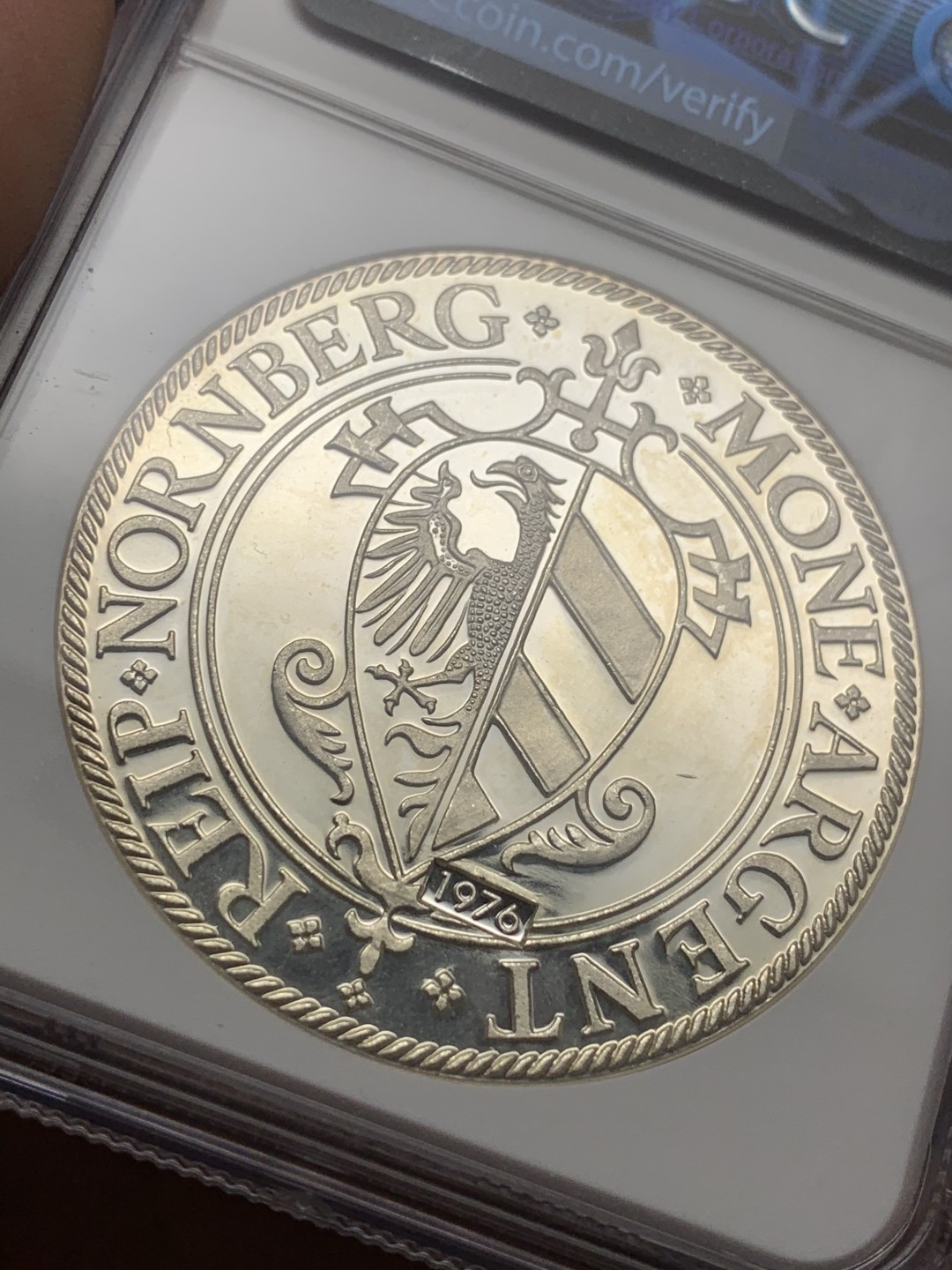 《竞宝斋》第106场-周日，周一 2场连拍（全场包邮） NGC PF67 德国（1581）纽伦堡 烧鸡泰勒大银币 1976复刻版 不错的品种