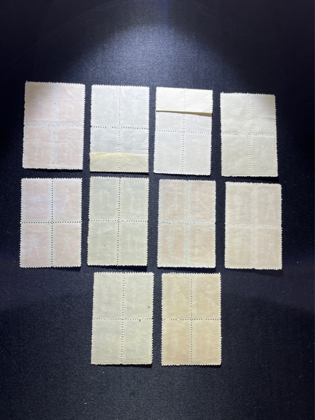 洪涛臻品 精选邮票限时拍卖第五十六期 特4体操 新票 上上品--全品, 部分带边纸折在背面。联票难保存即使版撕真正全品都很少见, 对于这套已经是非常难得的品相, 比大部分平台的全品要好