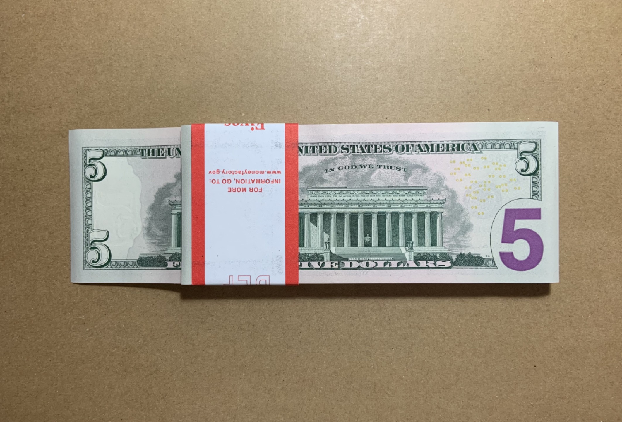 收藏联盟Quantum Auction 第199期拍卖  美国2013年联邦储备券5元百连整刀 品相全新UNC 彩色版