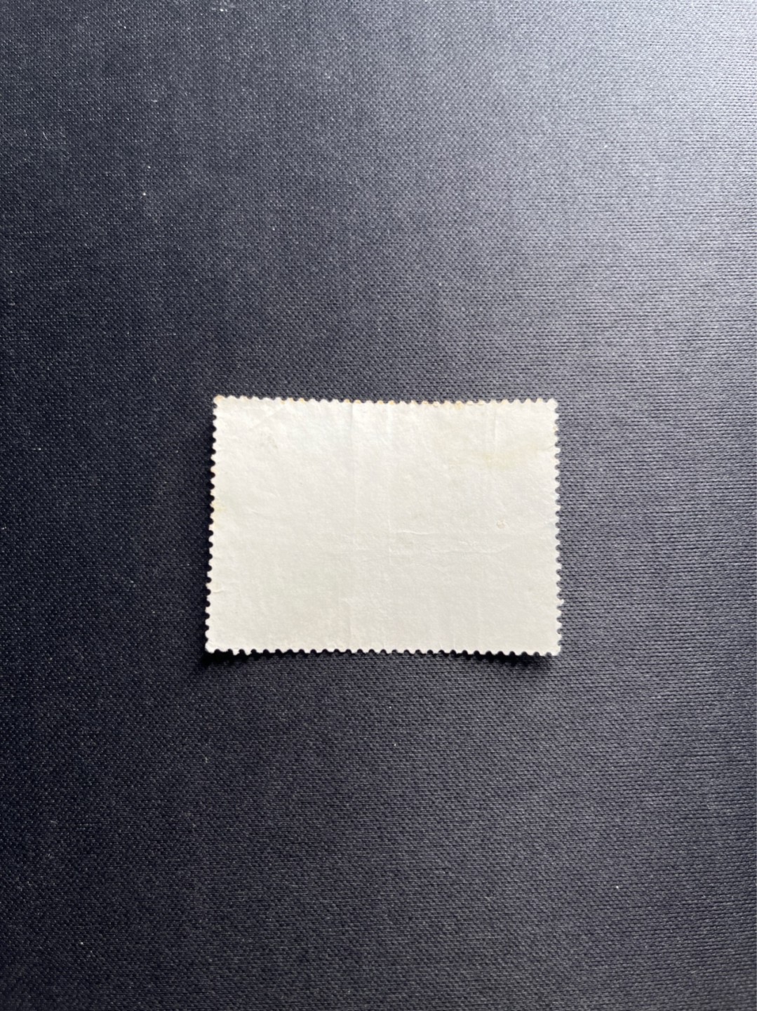 洪涛臻品 精选邮票限时拍卖第六十八期 文5奇袭白虎团信销票，无裂，无缺角，轻微面损如图！忠爱信销票的老板把握机会！终生保真