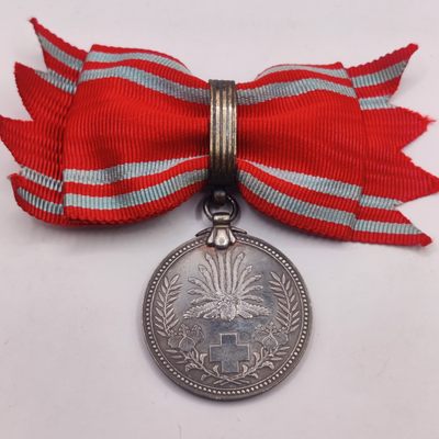 第七期 全场0元起拍 咸鱼国勋章拍卖专场 10月23日（周日）下午6：00开始 - 日本二战时期 女版赤十字社员章 银制