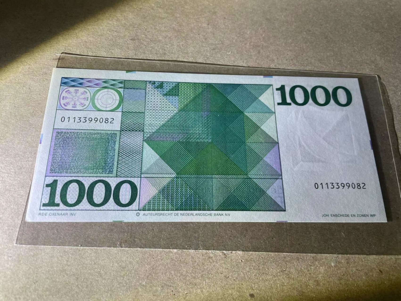 【Blue Auction】✨世界纸币精拍第237期  荷兰 1972年1000盾 斯宾诺莎 UNC （灯下轻微斑&一个角不是很尖）