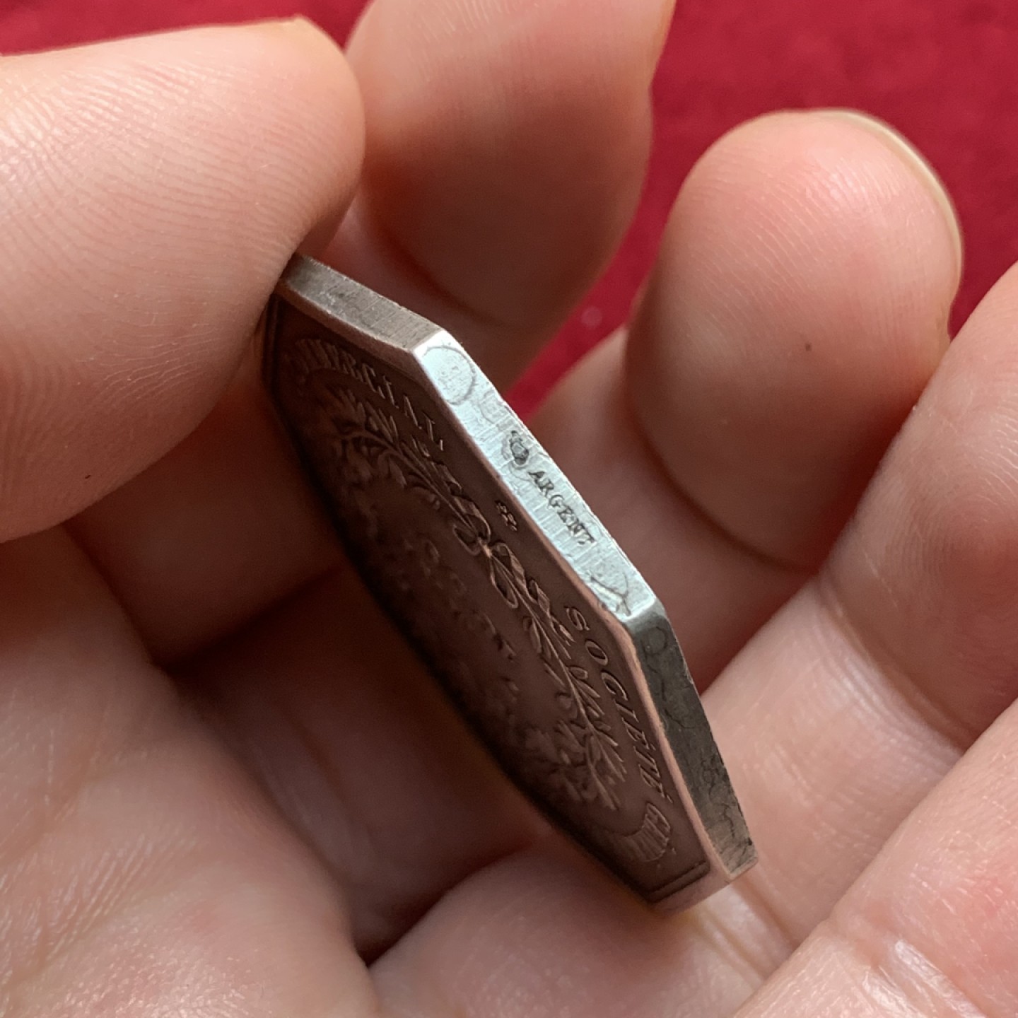 《竞宝斋》第107场-周日，周一 2场连拍（全场包邮） 法国 1859 工商信用总局 银JETON 八角代币 对角38.5mm 重20.3克 丰饶角 银标