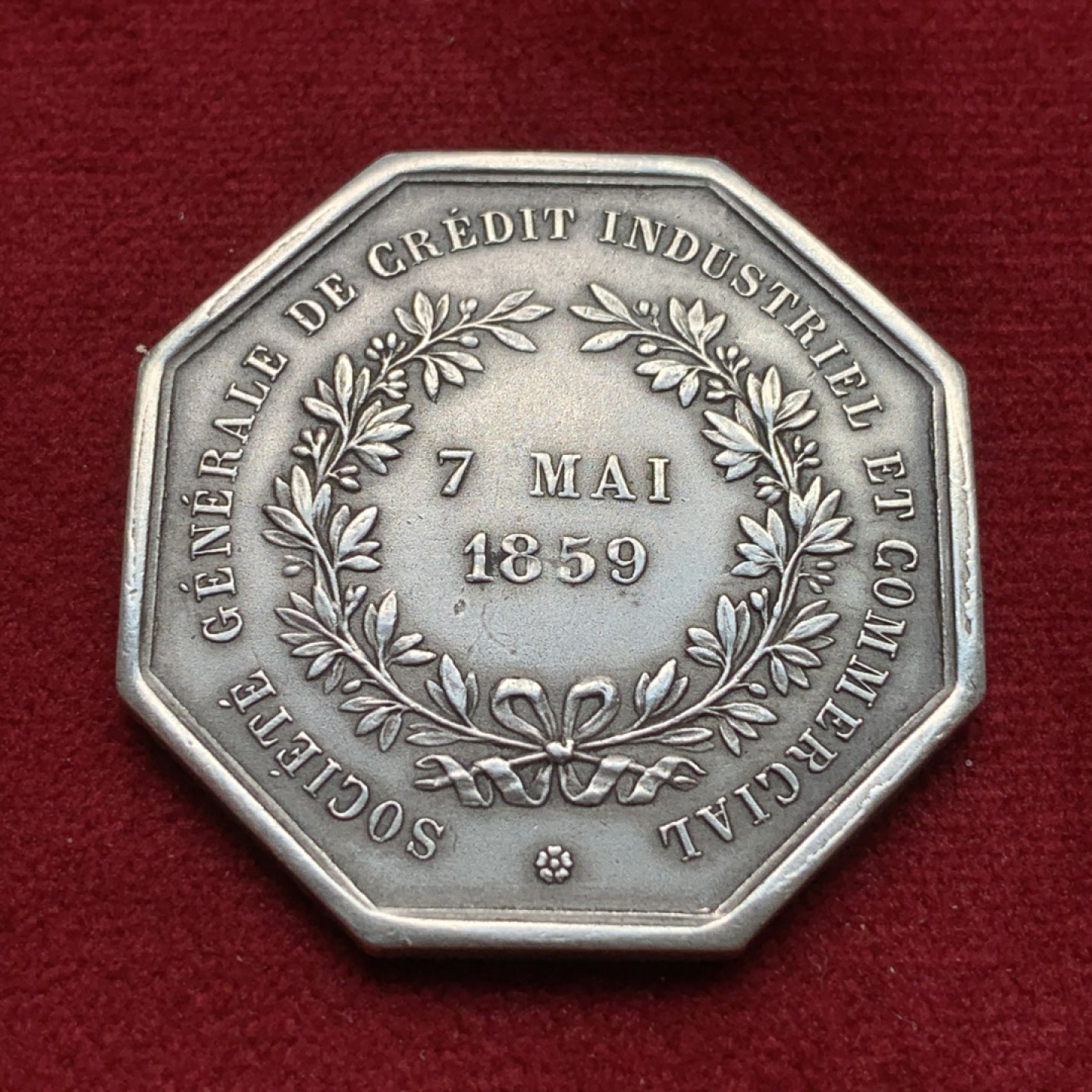 《竞宝斋》第107场-周日，周一 2场连拍（全场包邮） 法国 1859 工商信用总局 银JETON 八角代币 对角38.5mm 重20.3克 丰饶角 银标