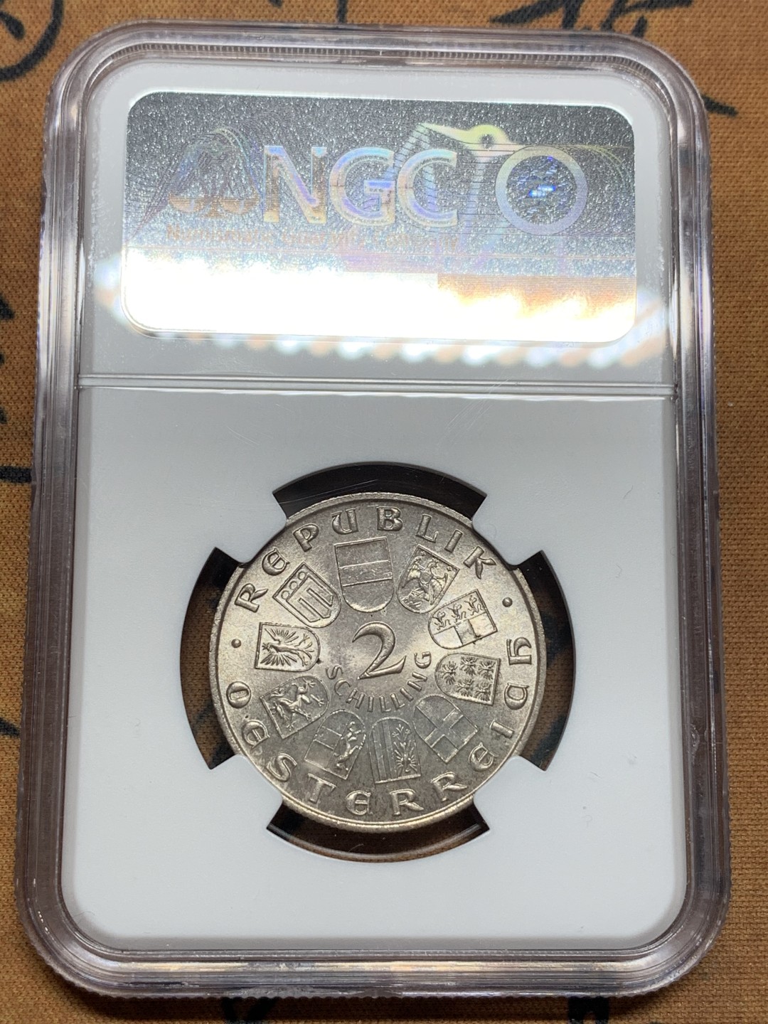 《竞宝斋》第107场-周日，周一 2场连拍（全场包邮） NGC-MS64 奥地利1932年 2先令银币 粉光状态非常漂亮