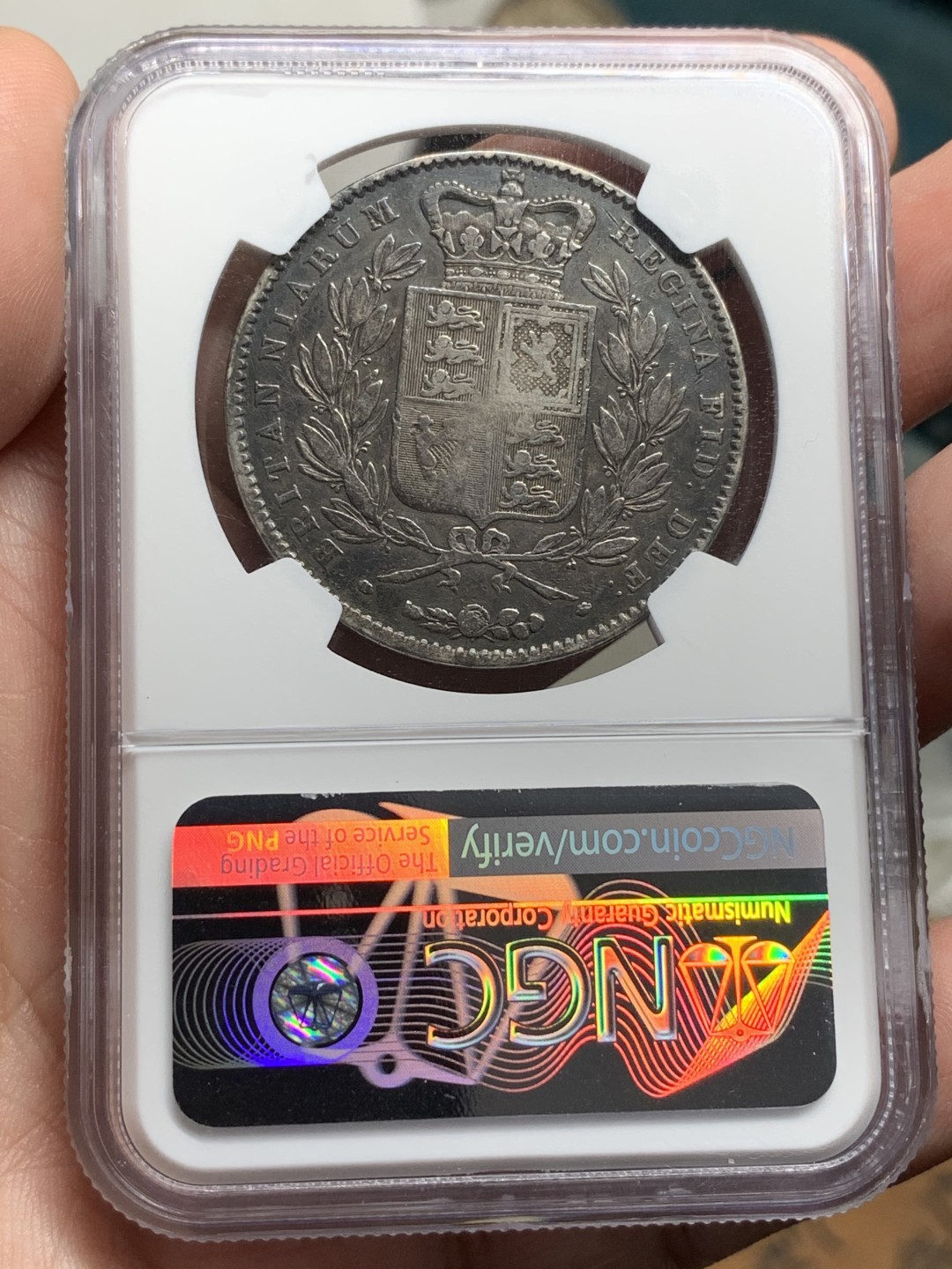 《竞宝斋》第107场-周日，周一 2场连拍（全场包邮） NGC-VF35 英国 1845年 1克朗 小维 银币 黑漆古包浆 除流通痕迹外，无磕碰和硬伤