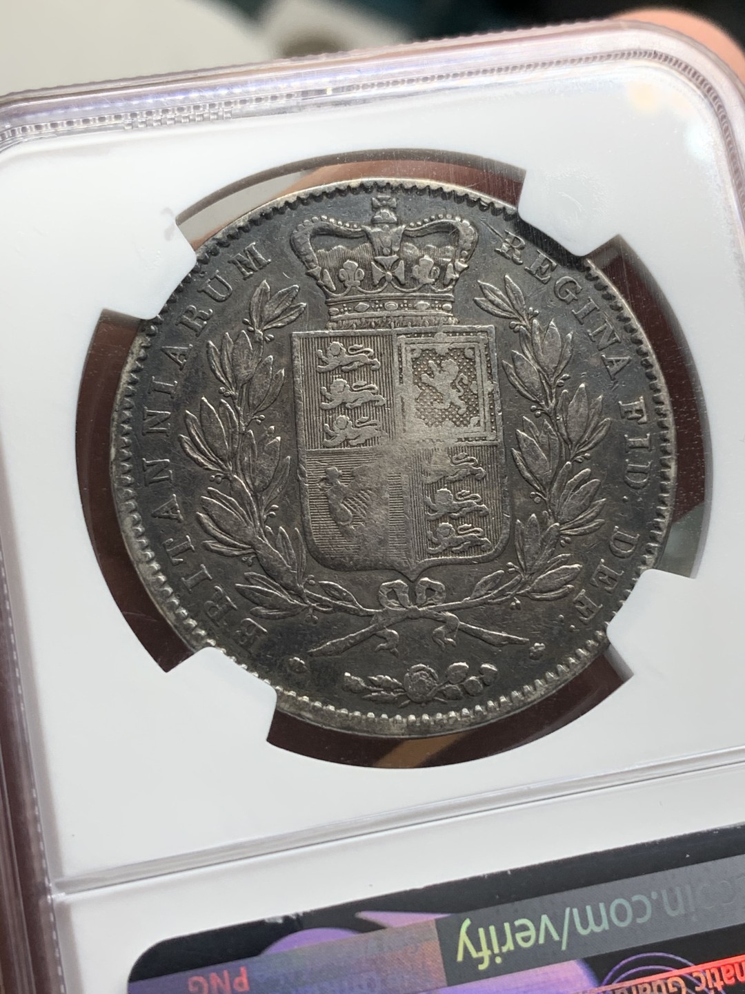《竞宝斋》第107场-周日，周一 2场连拍（全场包邮） NGC-VF35 英国 1845年 1克朗 小维 银币 黑漆古包浆 除流通痕迹外，无磕碰和硬伤